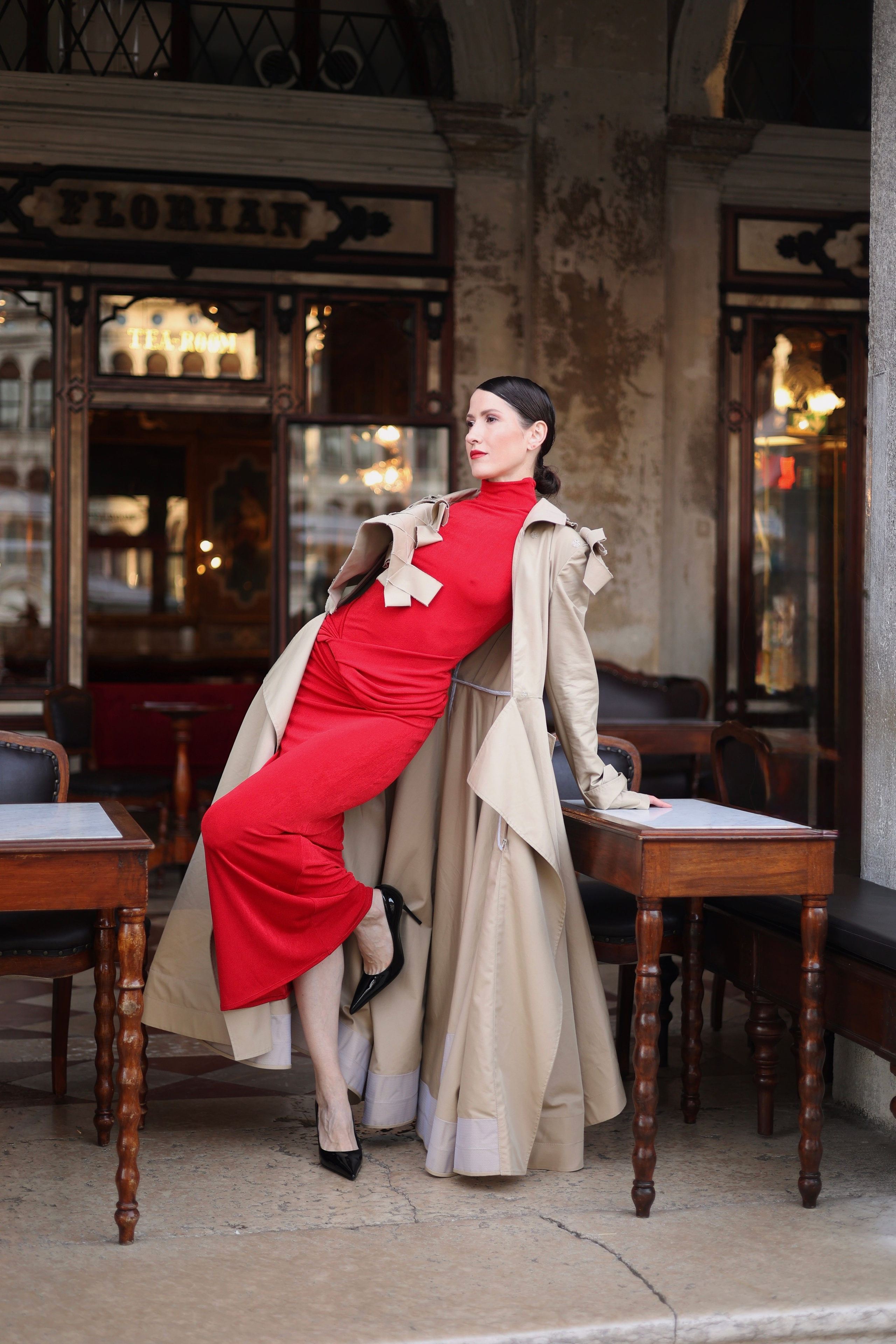 Vika. Nina — Fashion & Beauty Photographer in Paris | Portrait Photoshoots