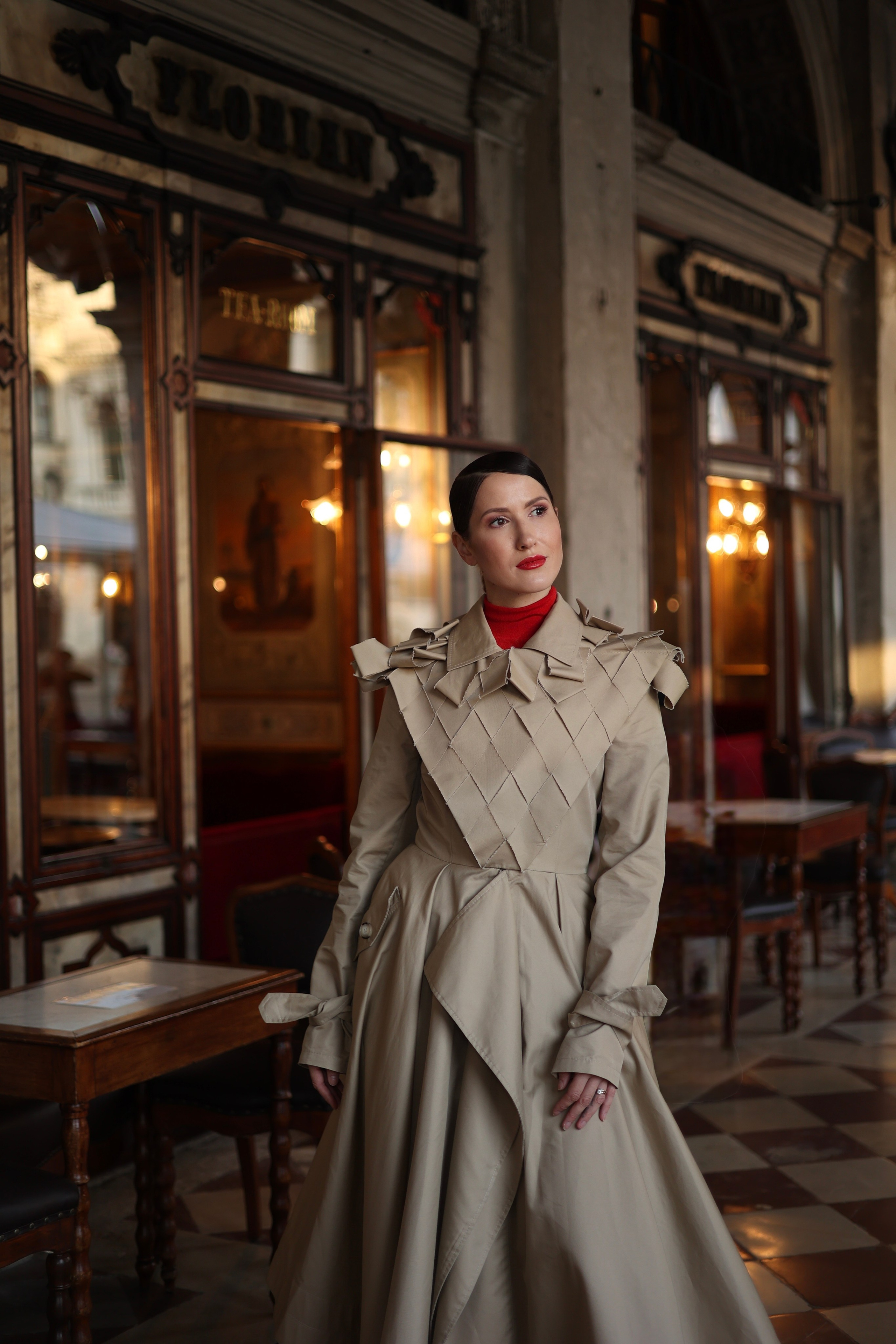 Vika. Nina — Fashion & Beauty Photographer in Paris | Portrait Photoshoots