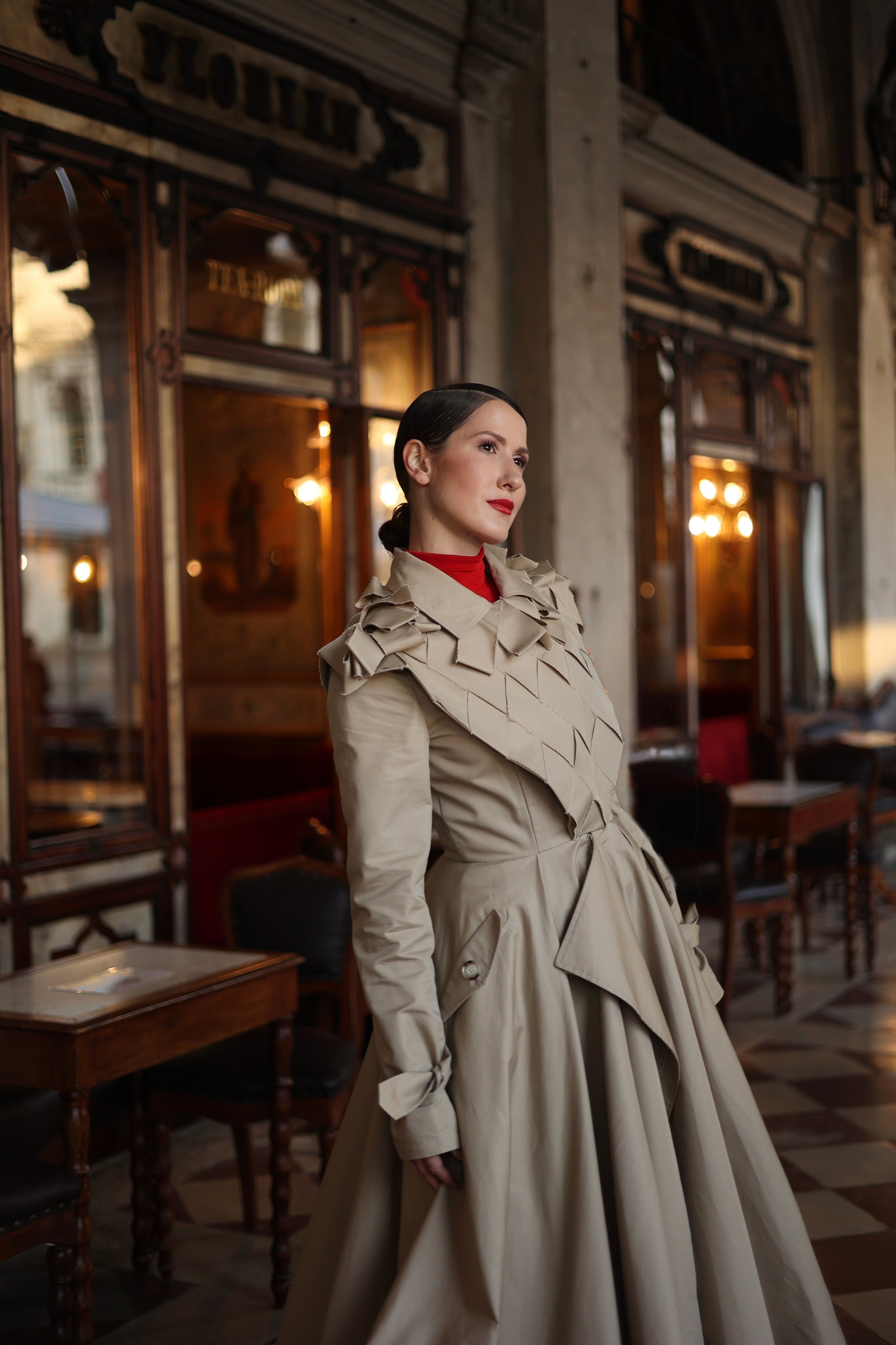 Vika. Nina — Fashion & Beauty Photographer in Paris | Portrait Photoshoots