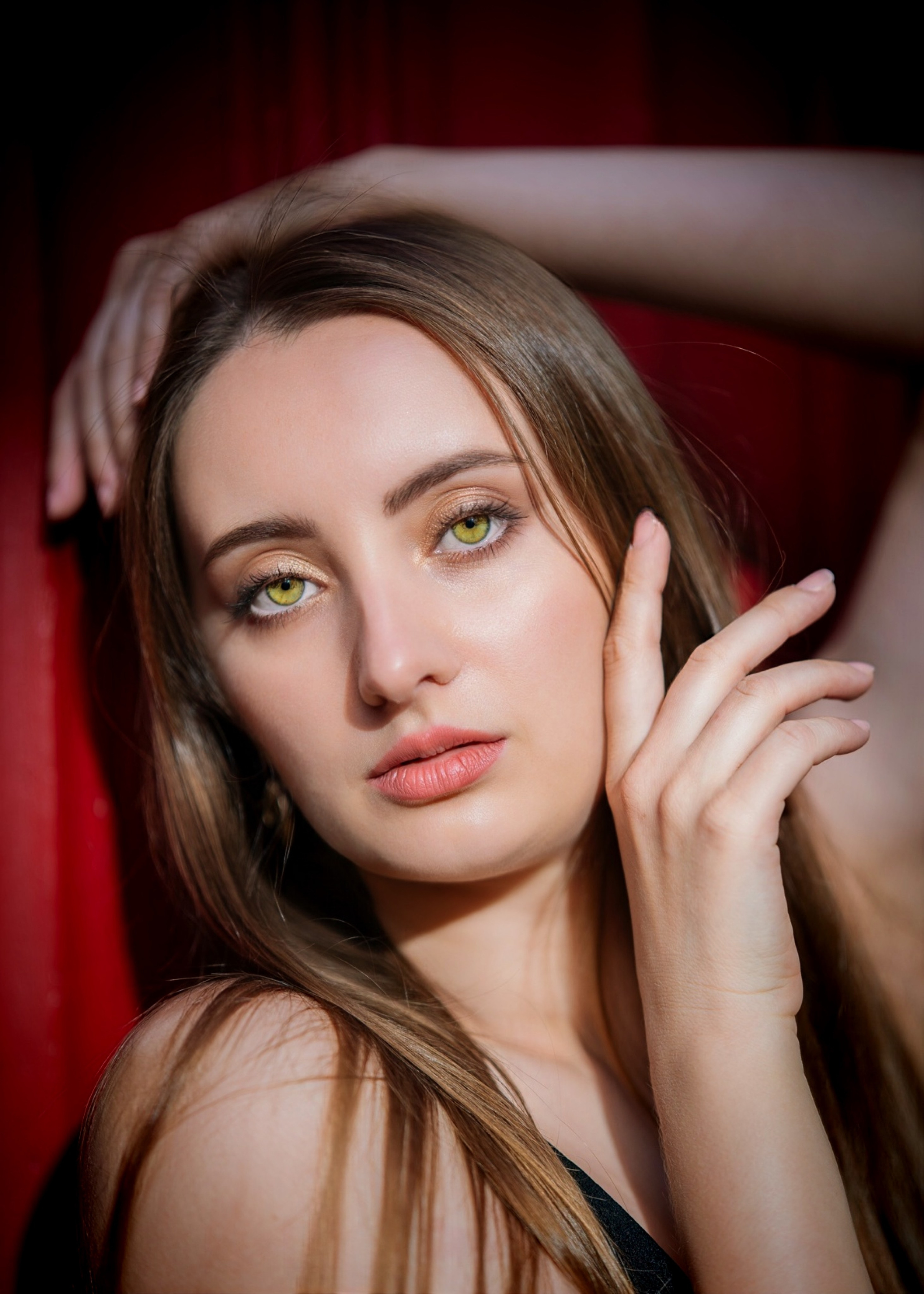 Svetlana. Nina — Fashion & Beauty Photographer in Paris | Portrait Photoshoots