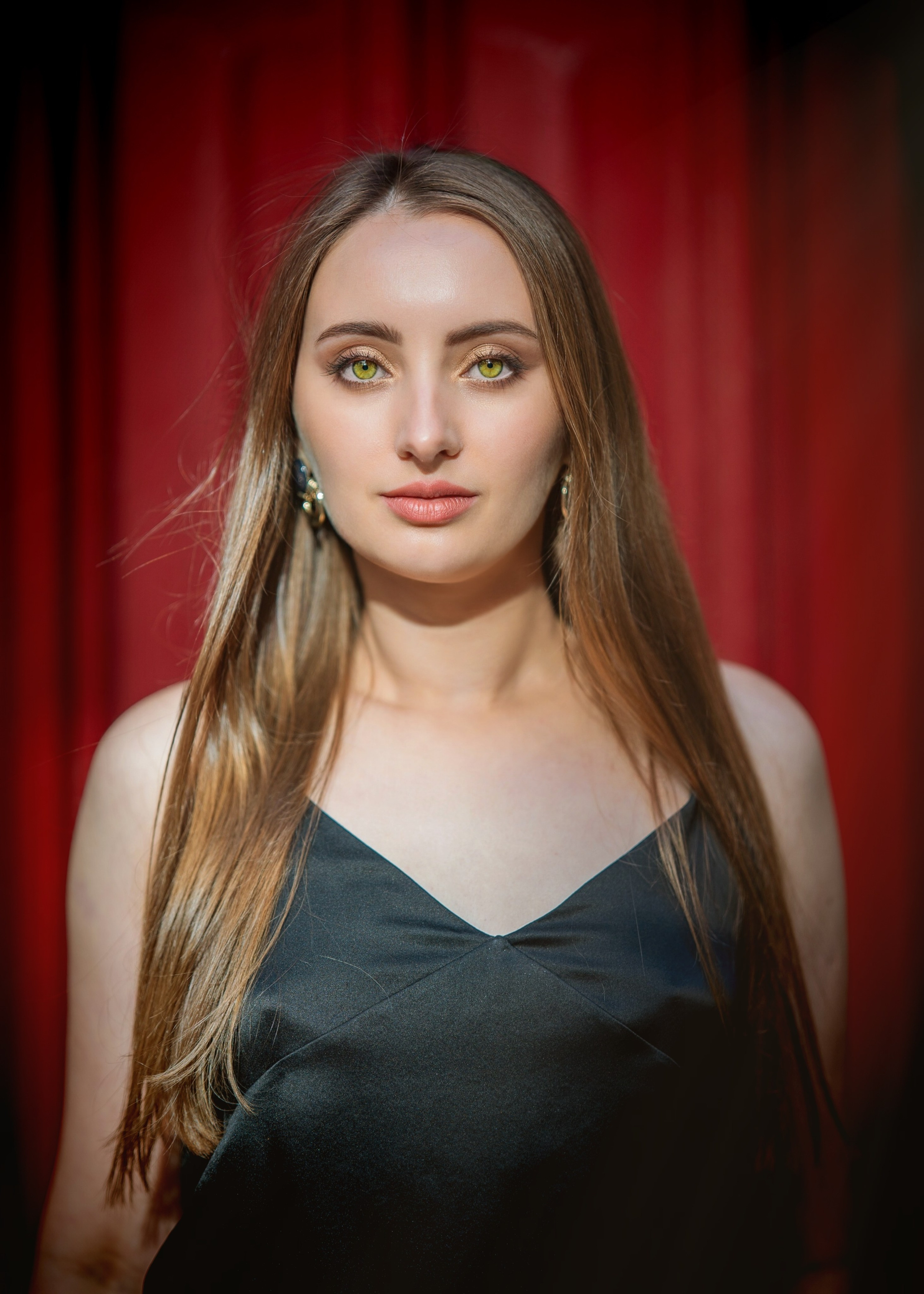 Svetlana. Nina — Fashion & Beauty Photographer in Paris | Portrait Photoshoots