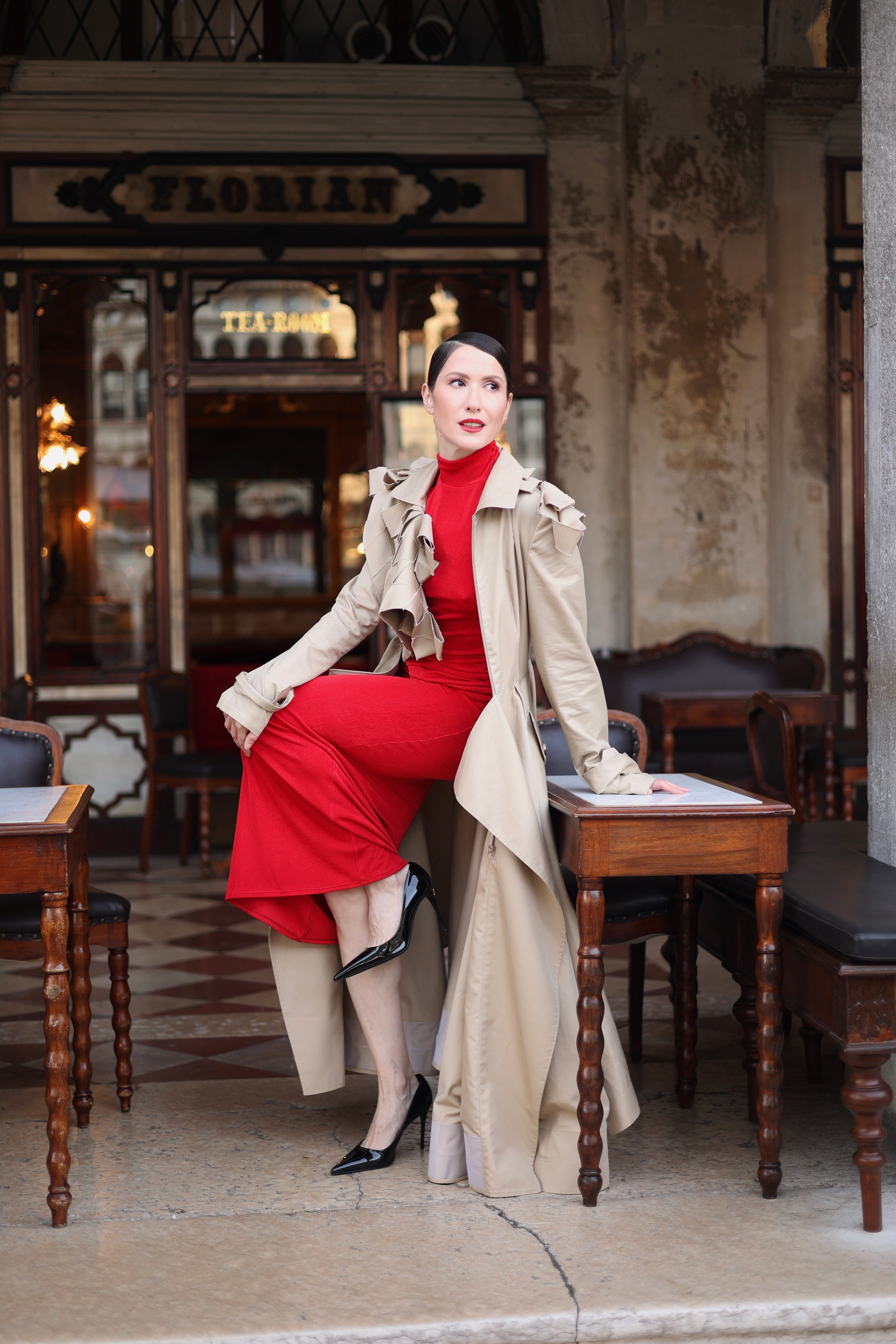 Vika. Nina — Fashion & Beauty Photographer in Paris | Portrait Photoshoots