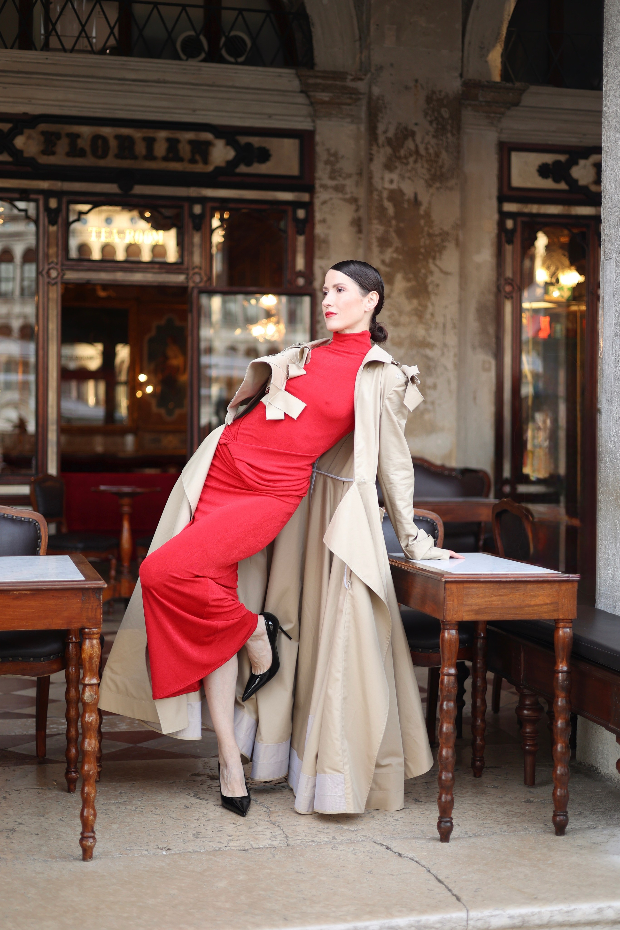 Vika. Nina — Fashion & Beauty Photographer in Paris | Portrait Photoshoots