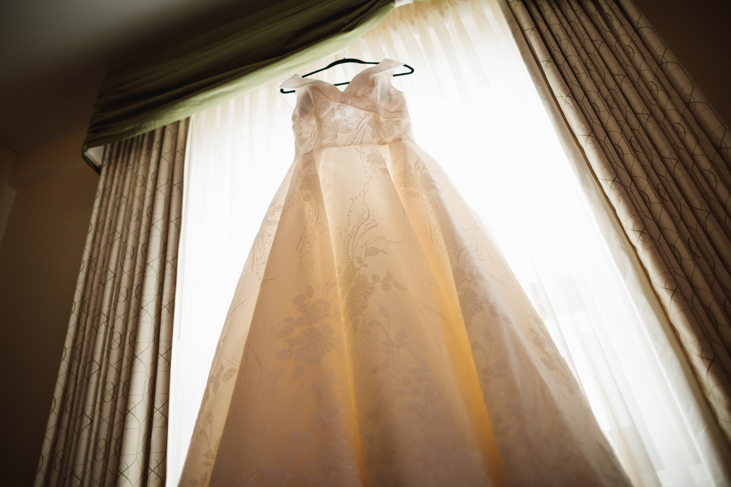 Vasilii & Samantha 04.30.2022. Wedding family event photographer in Chicago Nick Yushevich