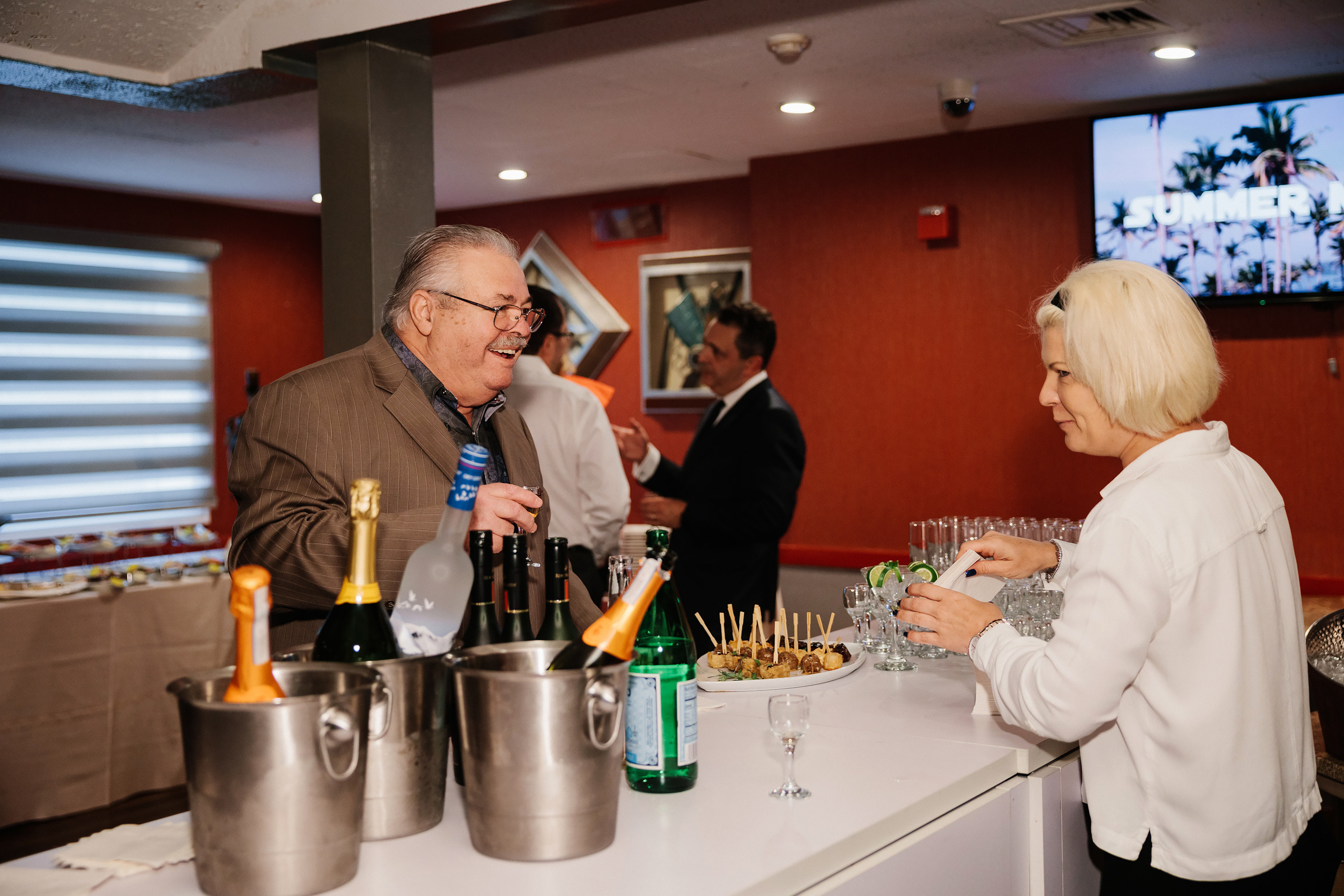 06.11.2022 Anniversary Party. Wedding family event photographer in Chicago Nick Yushevich