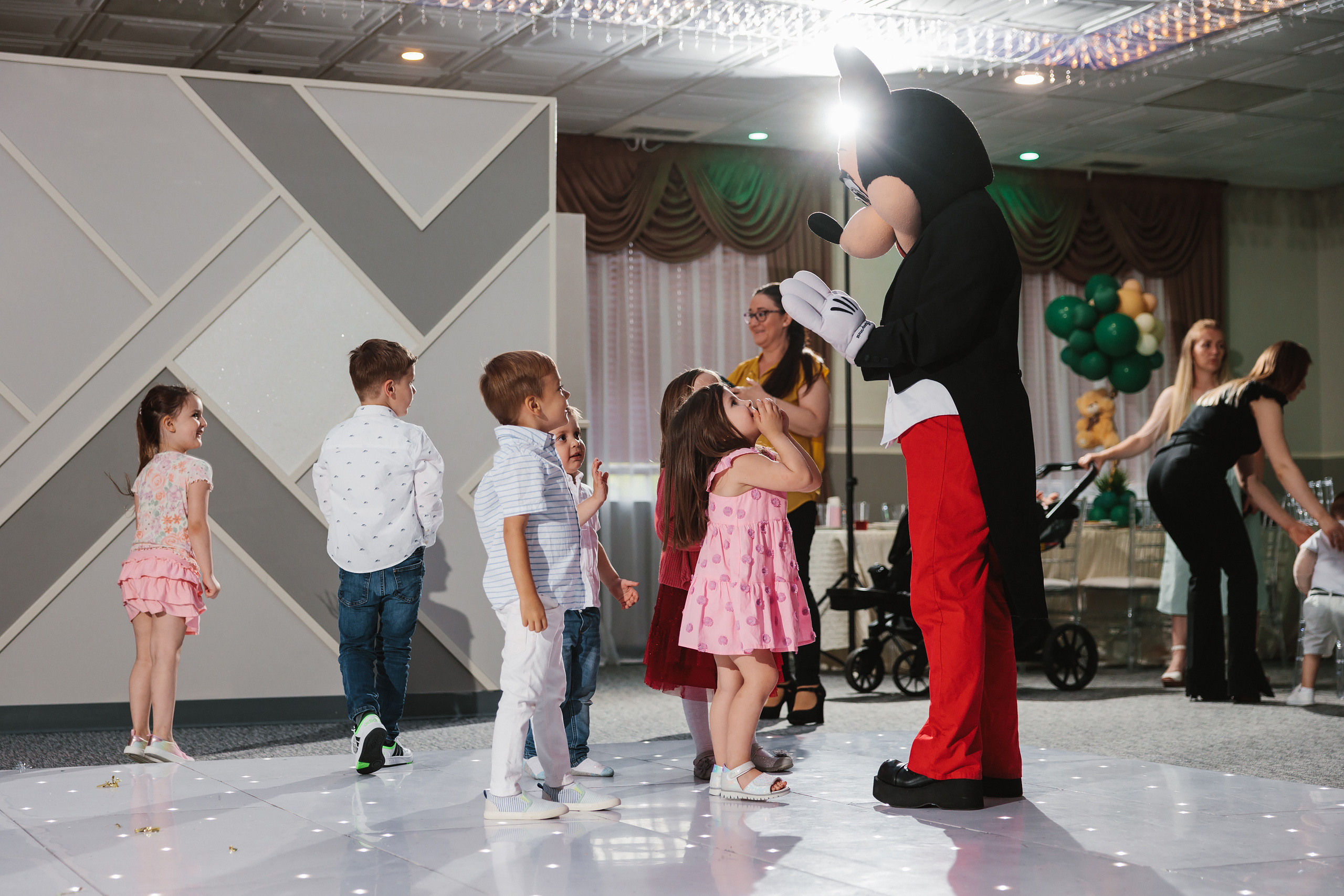 05292022 Cumetria. Wedding family event photographer in Chicago Nick Yushevich