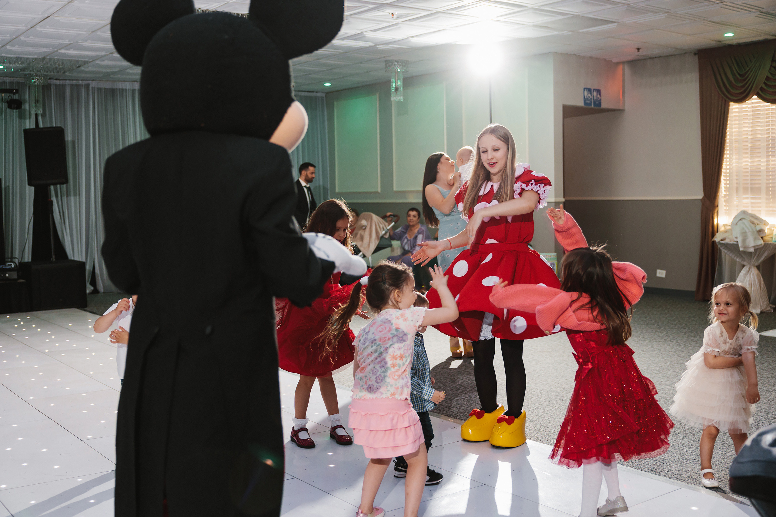 05292022 Cumetria. Wedding family event photographer in Chicago Nick Yushevich