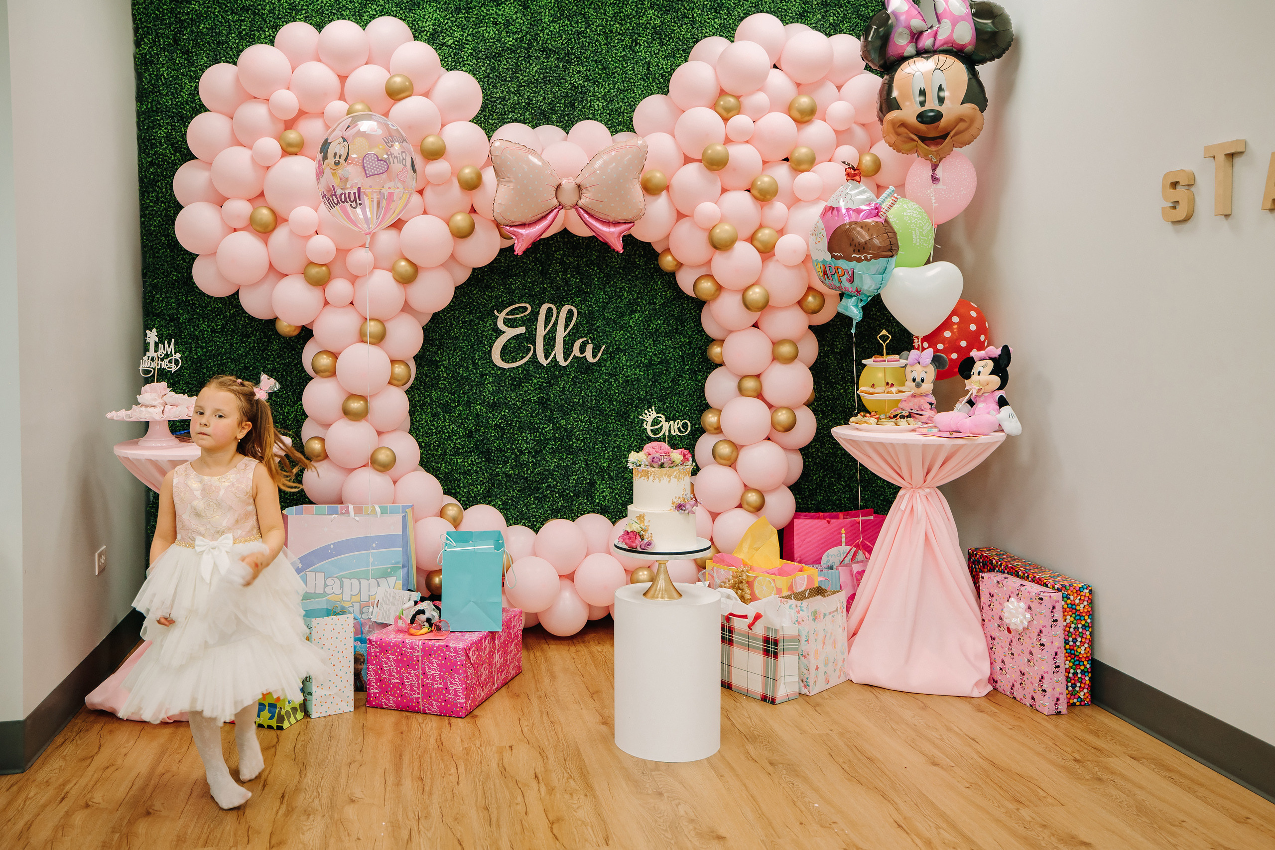 05.08.2022 First birthday. Wedding family event photographer in Chicago Nick Yushevich