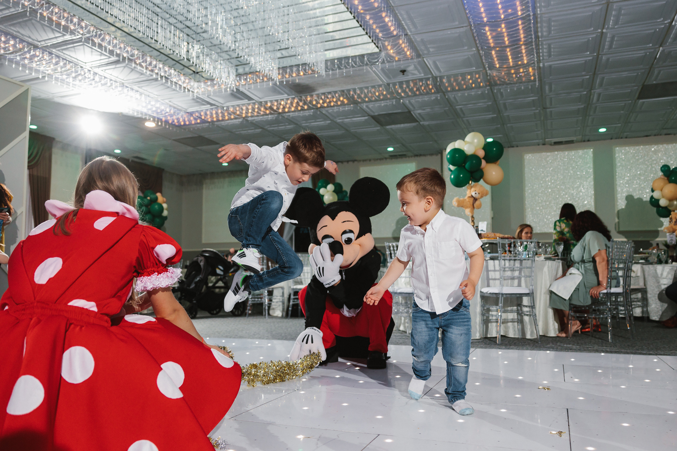 05292022 Cumetria. Wedding family event photographer in Chicago Nick Yushevich