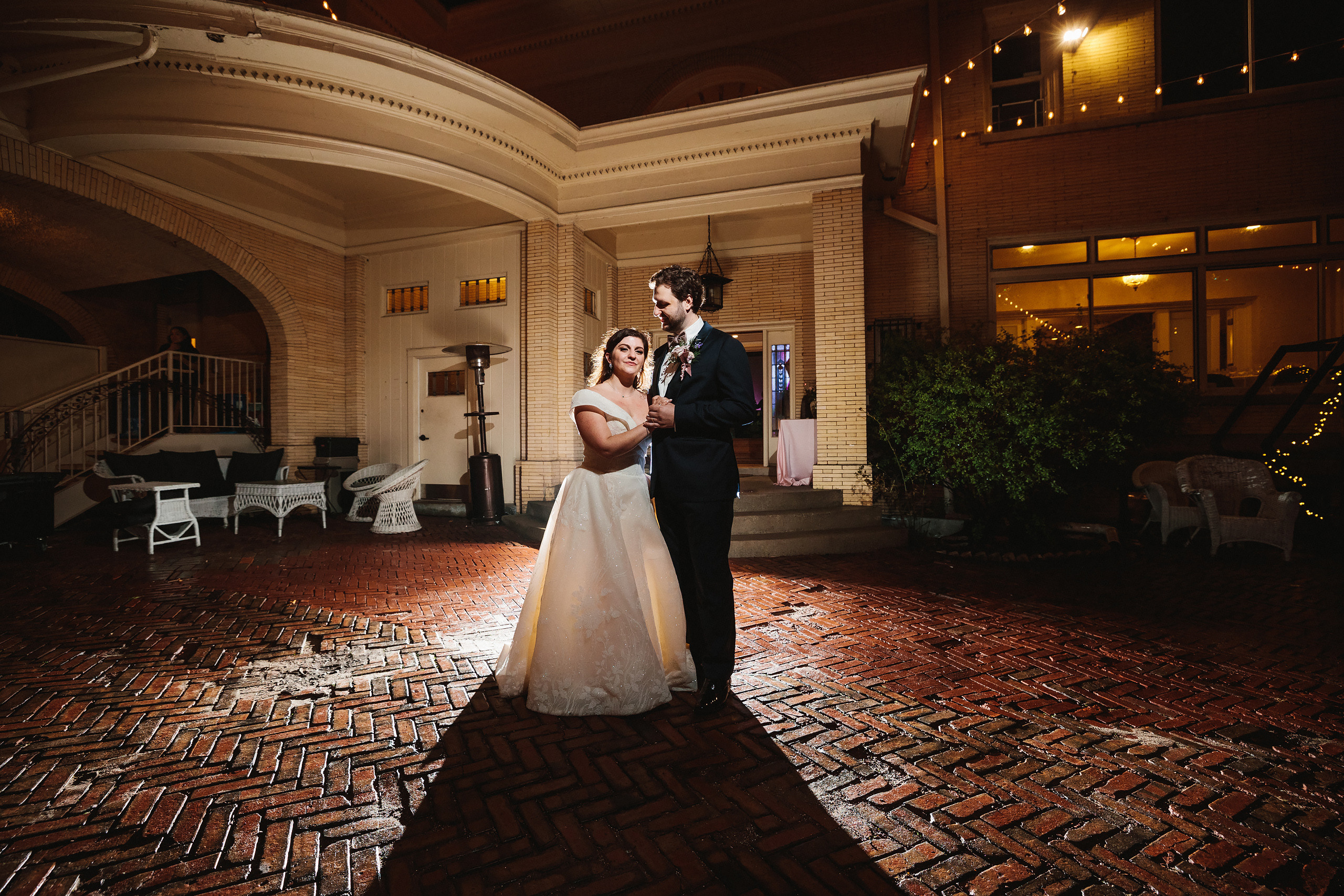 Vasilii & Samantha 04.30.2022. Wedding family event photographer in Chicago Nick Yushevich