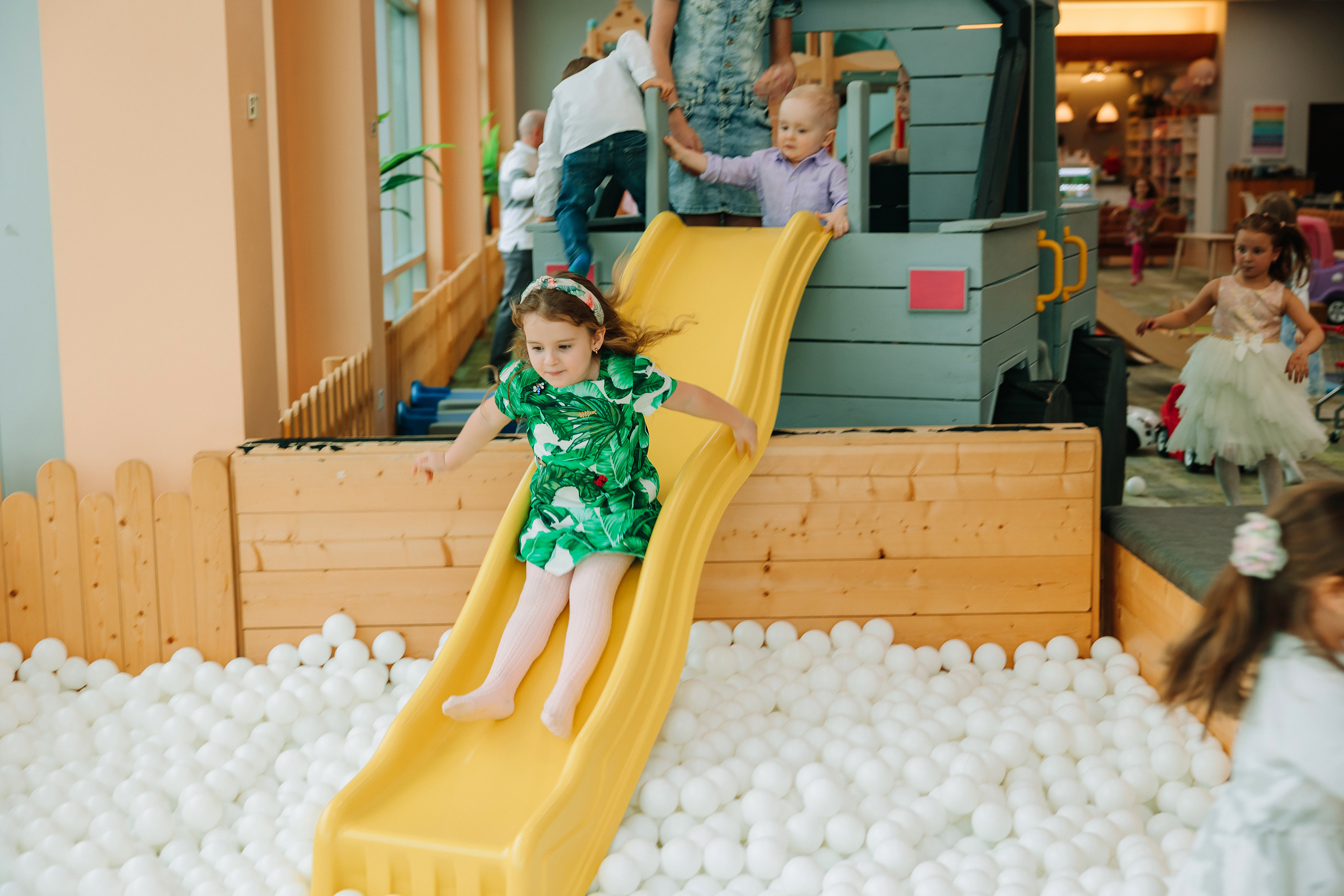 05.08.2022 First birthday. Wedding family event photographer in Chicago Nick Yushevich