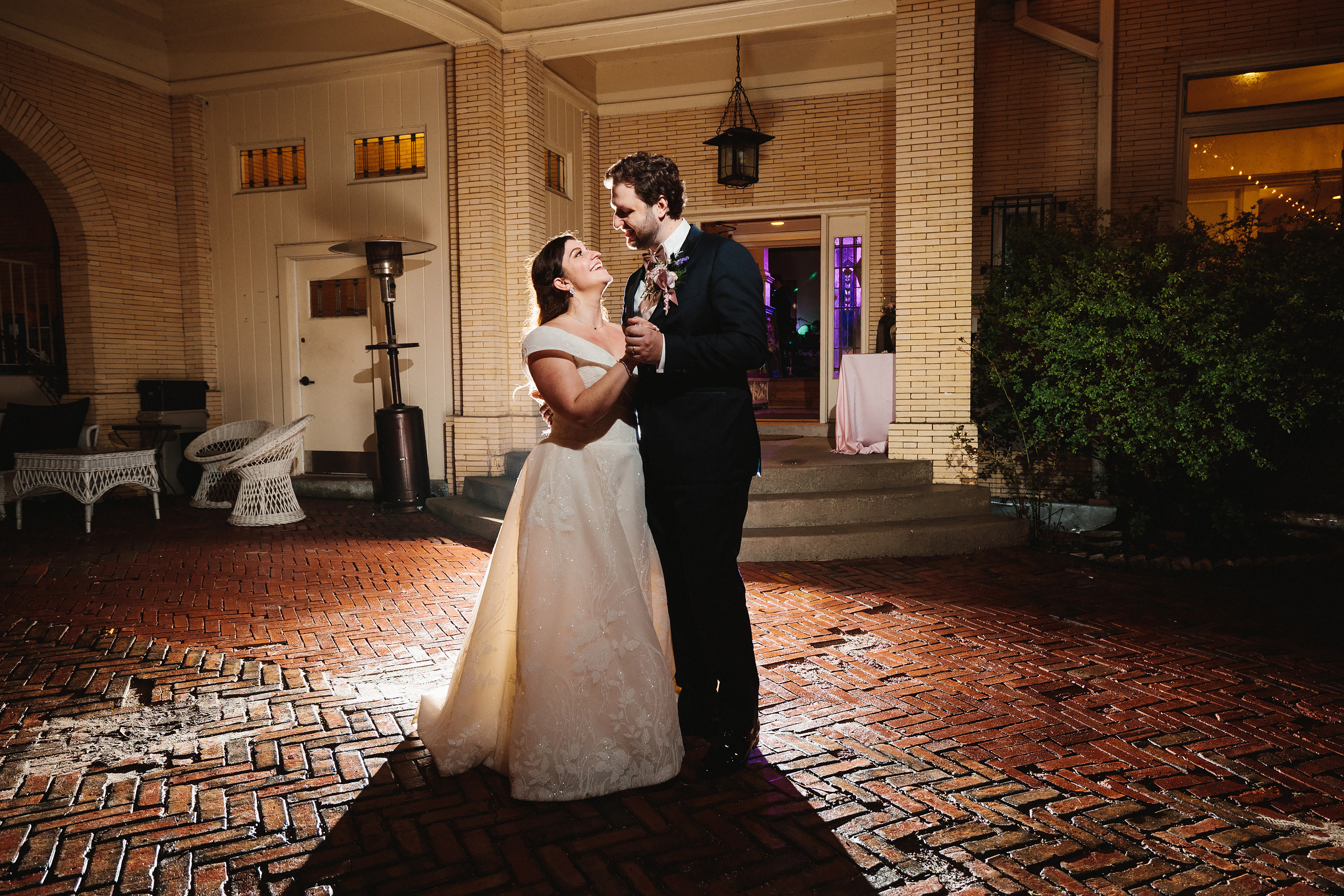 Vasilii & Samantha 04.30.2022. Wedding family event photographer in Chicago Nick Yushevich