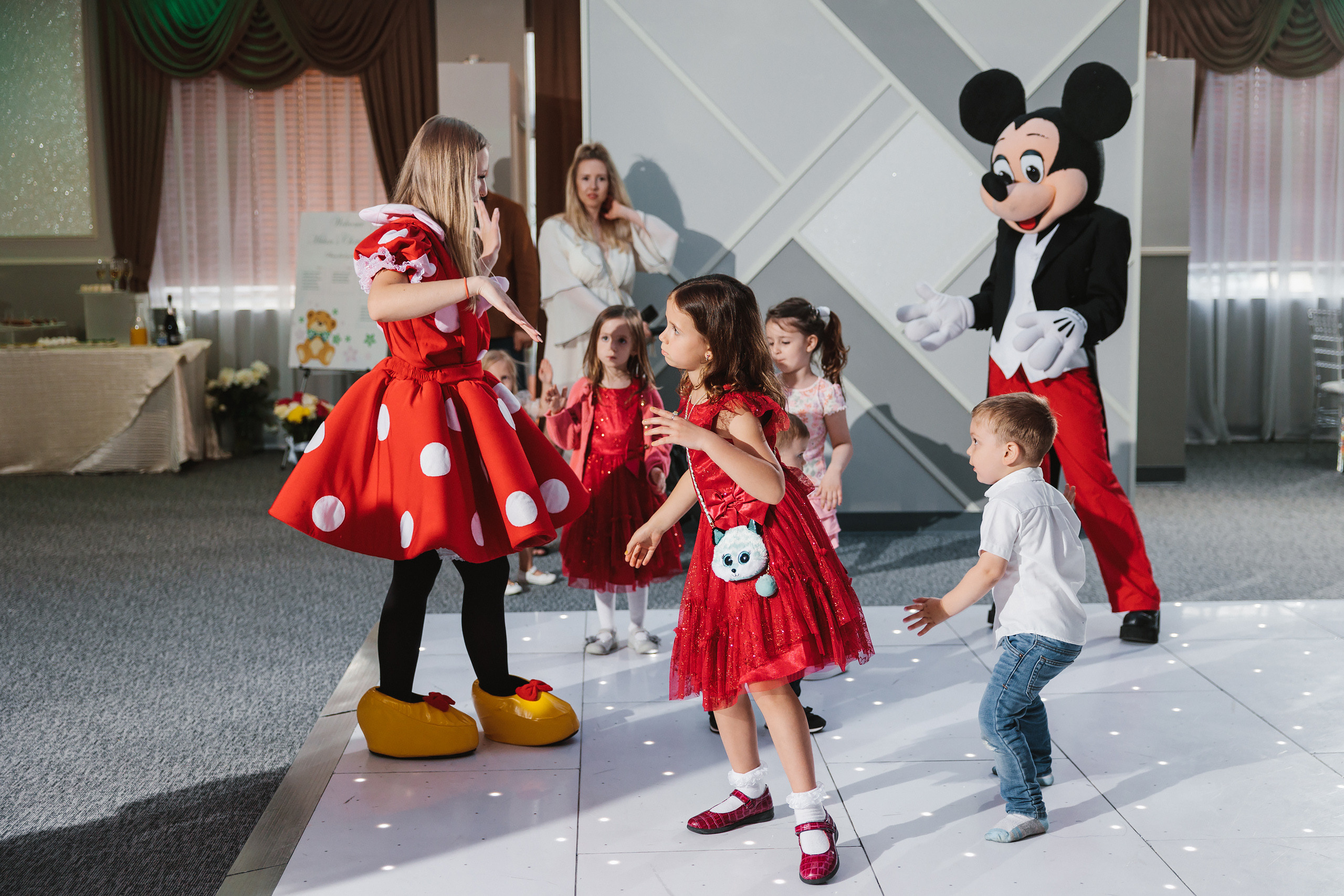 05292022 Cumetria. Wedding family event photographer in Chicago Nick Yushevich