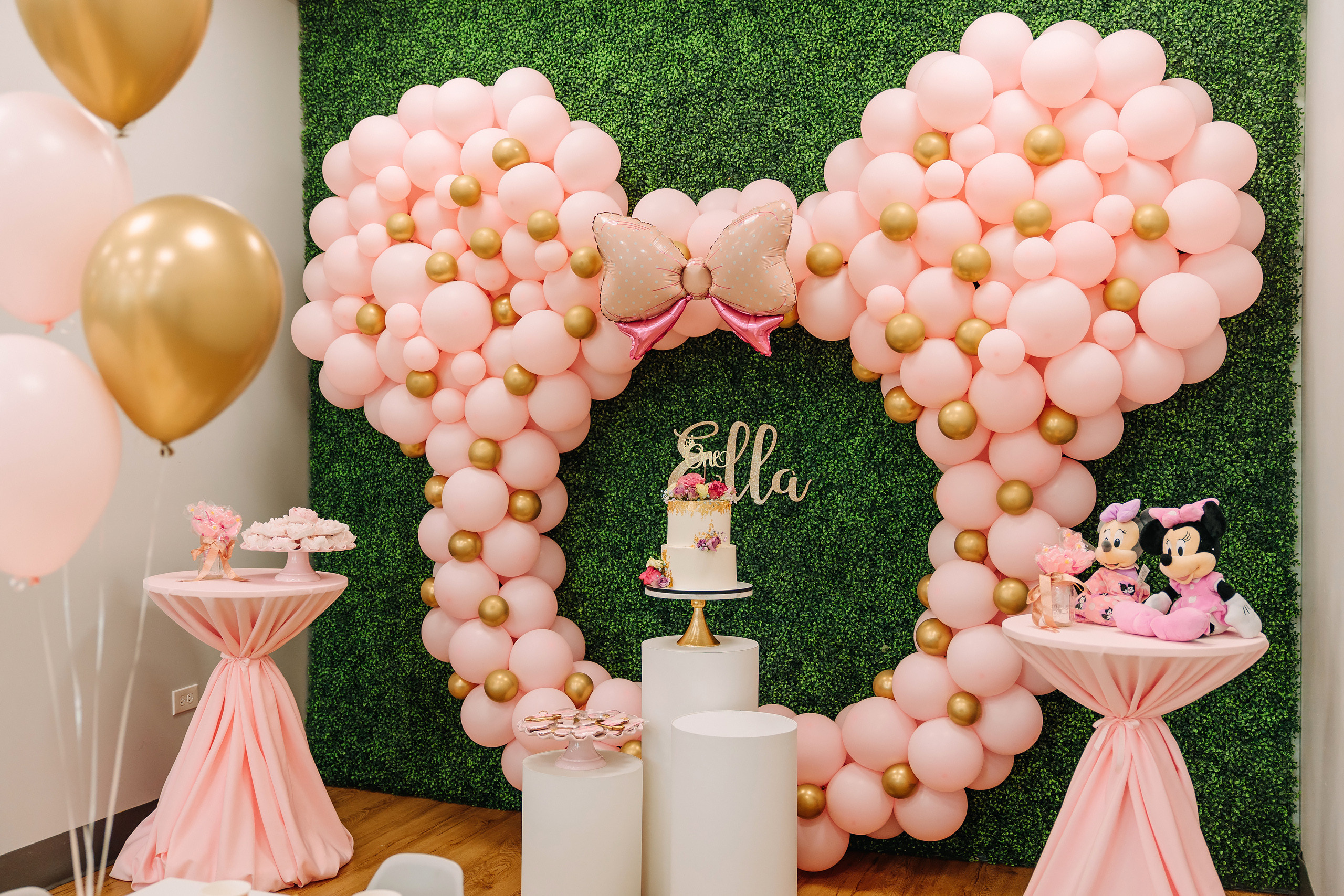 05.08.2022 First birthday. Wedding family event photographer in Chicago Nick Yushevich