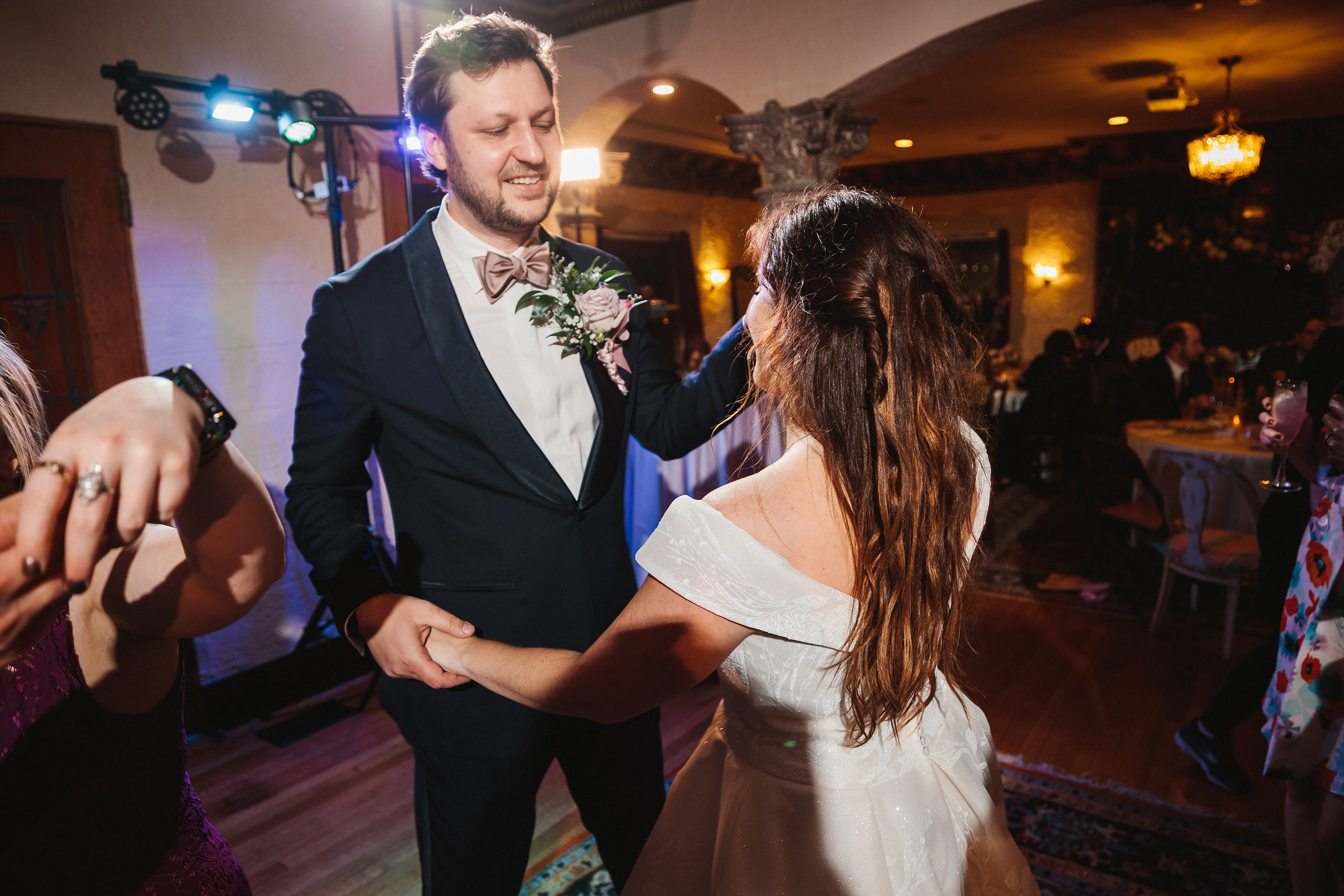 Vasilii & Samantha 04.30.2022. Wedding family event photographer in Chicago Nick Yushevich