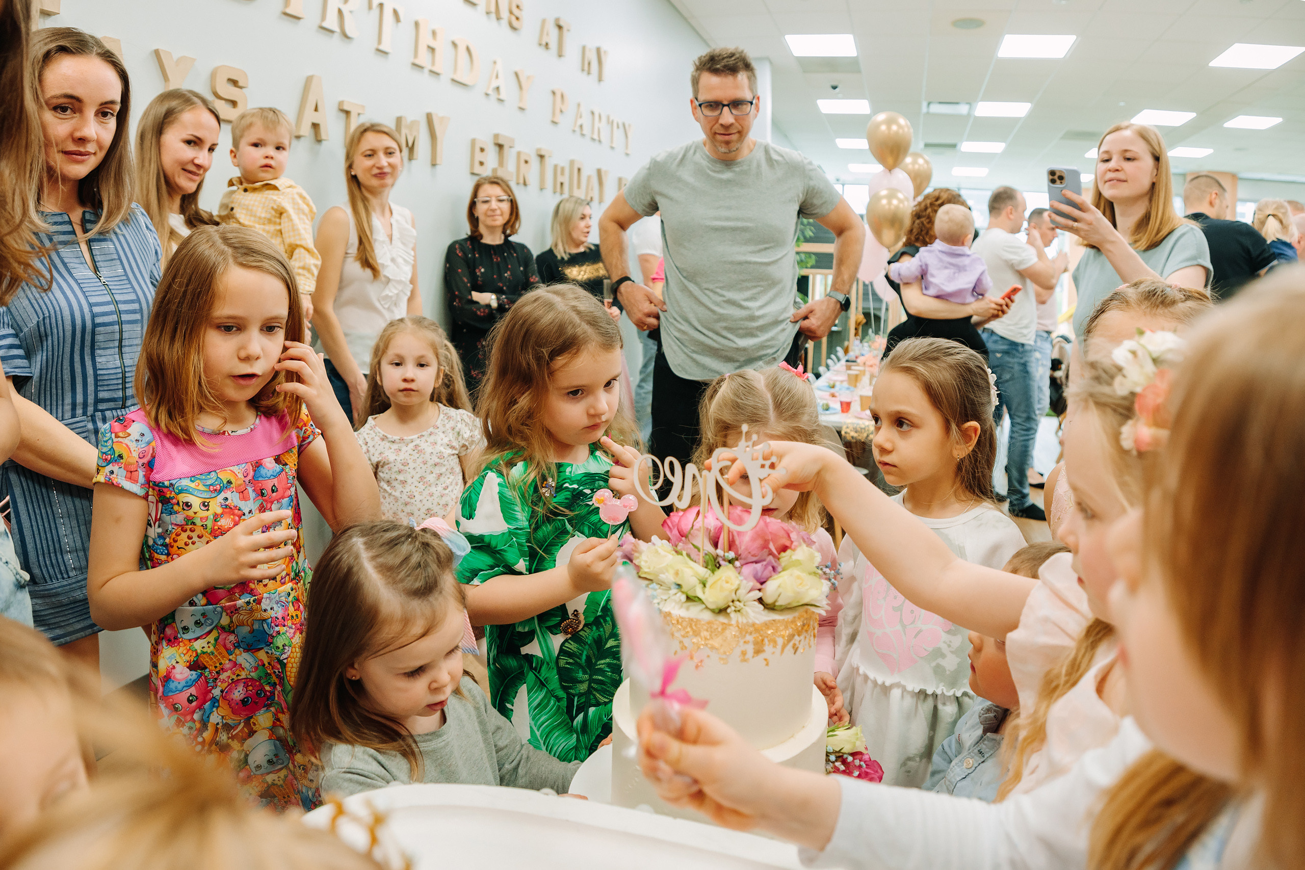 05.08.2022 First birthday. Wedding family event photographer in Chicago Nick Yushevich