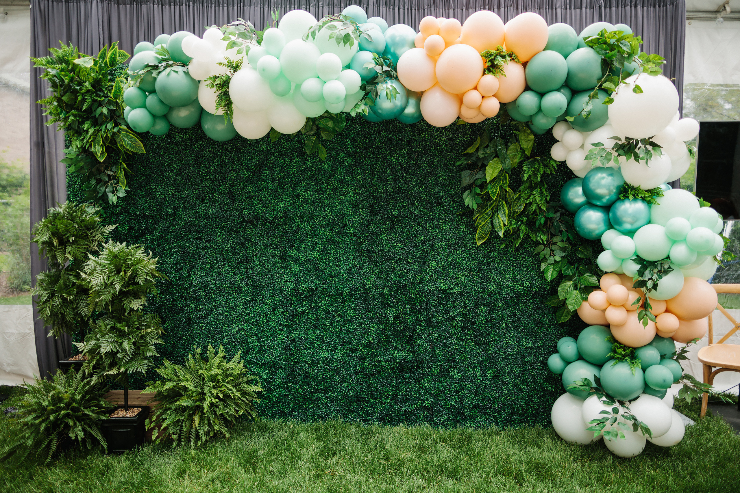 06.04.22 Graduation Party. Wedding family event photographer in Chicago Nick Yushevich