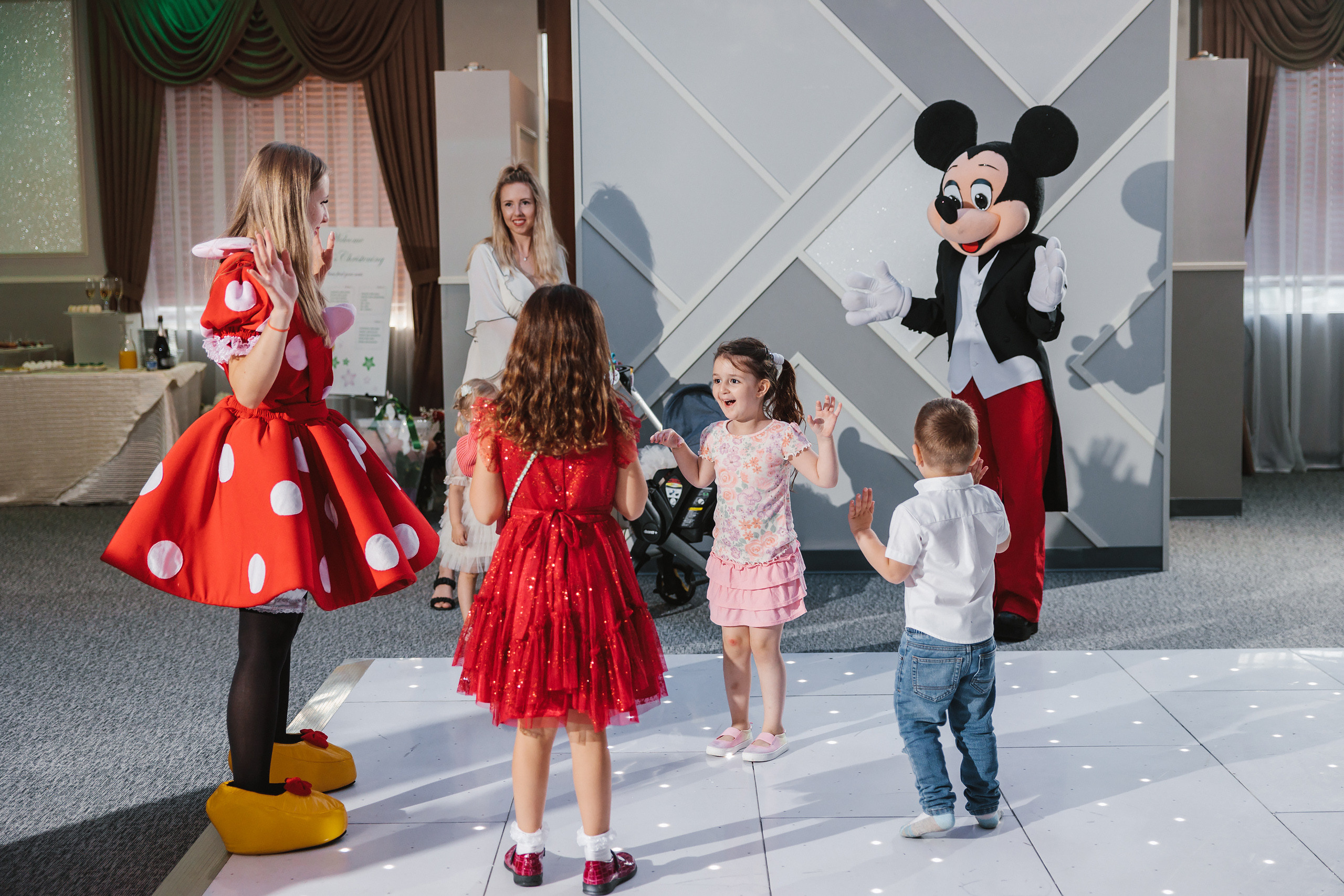 05292022 Cumetria. Wedding family event photographer in Chicago Nick Yushevich