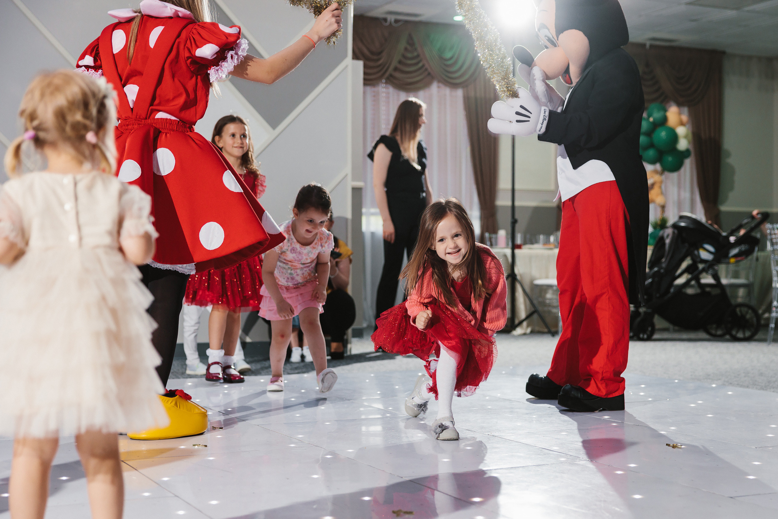 05292022 Cumetria. Wedding family event photographer in Chicago Nick Yushevich