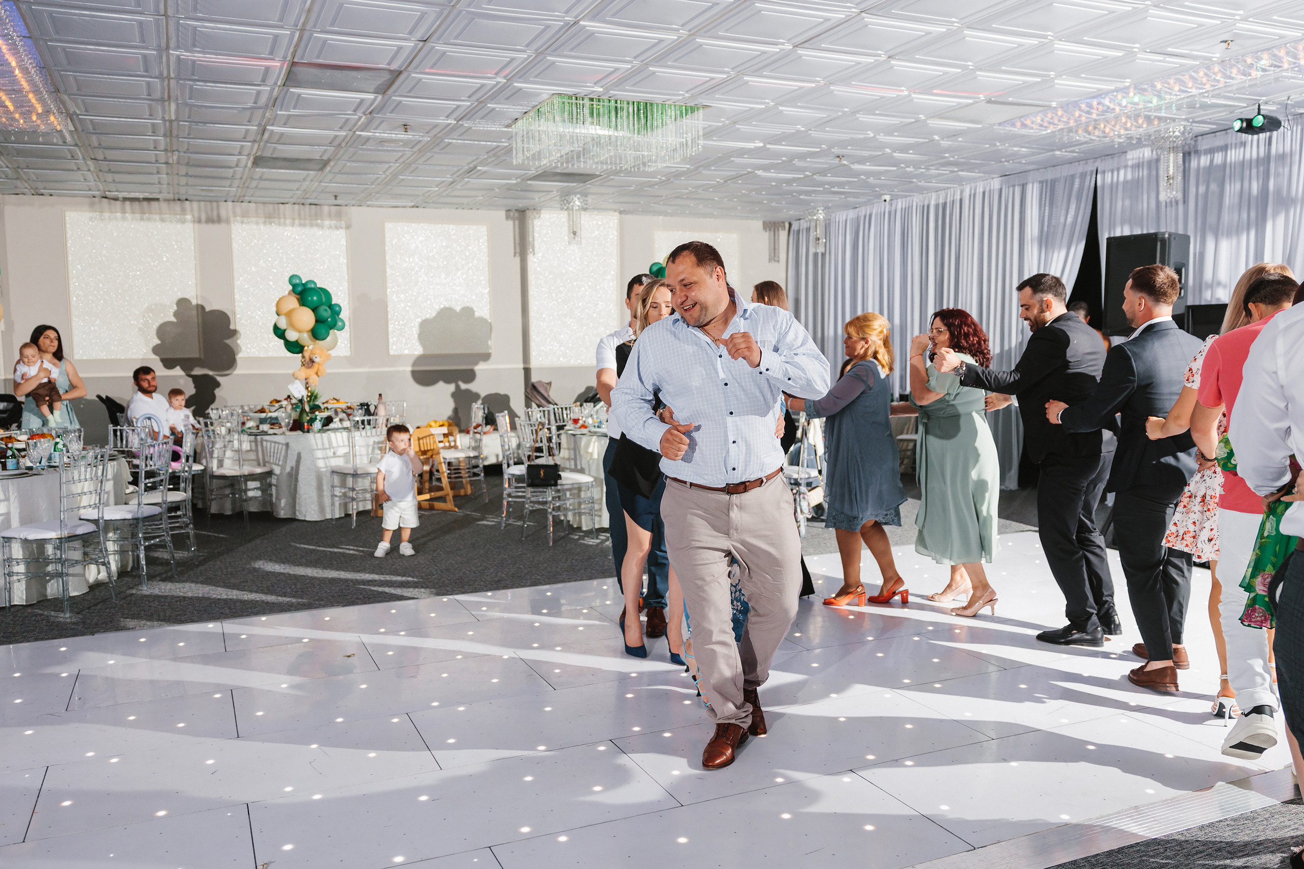 05292022 Cumetria. Wedding family event photographer in Chicago Nick Yushevich