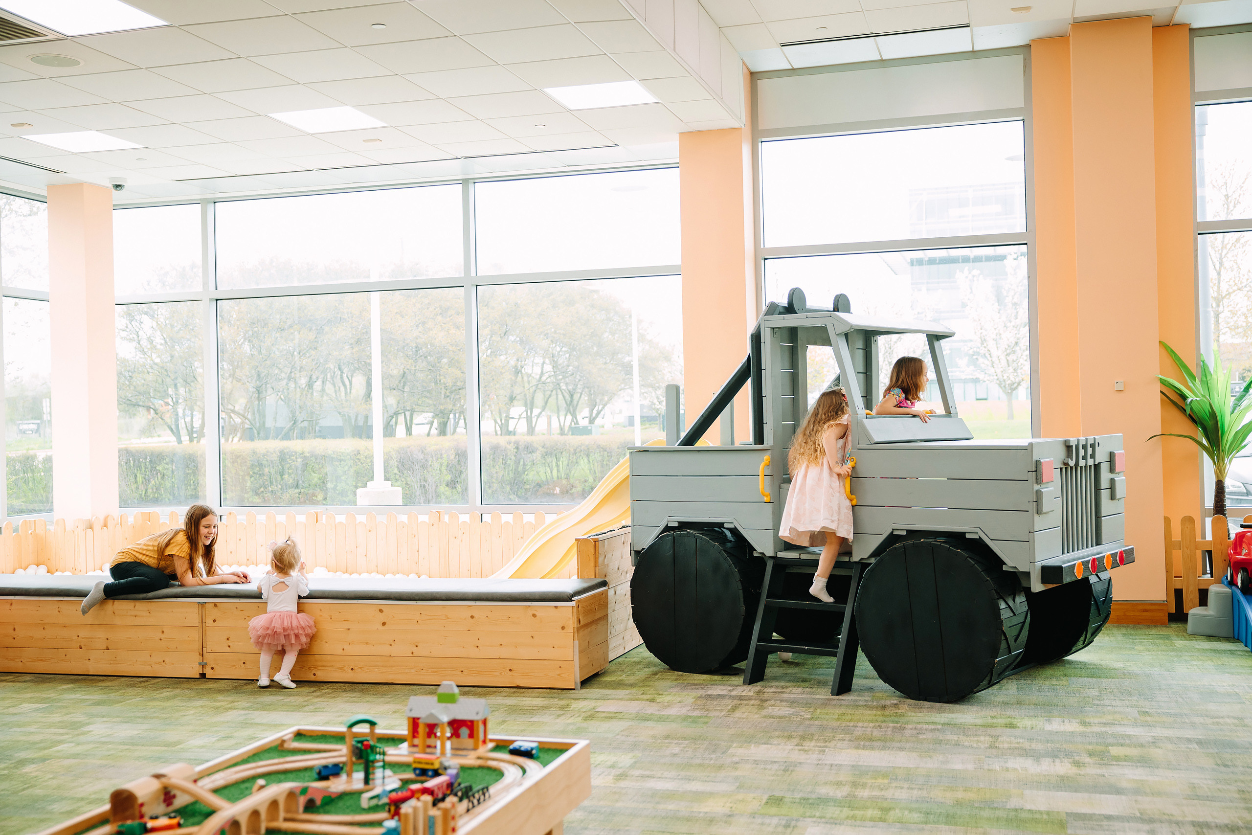 05.08.2022 First birthday. Wedding family event photographer in Chicago Nick Yushevich