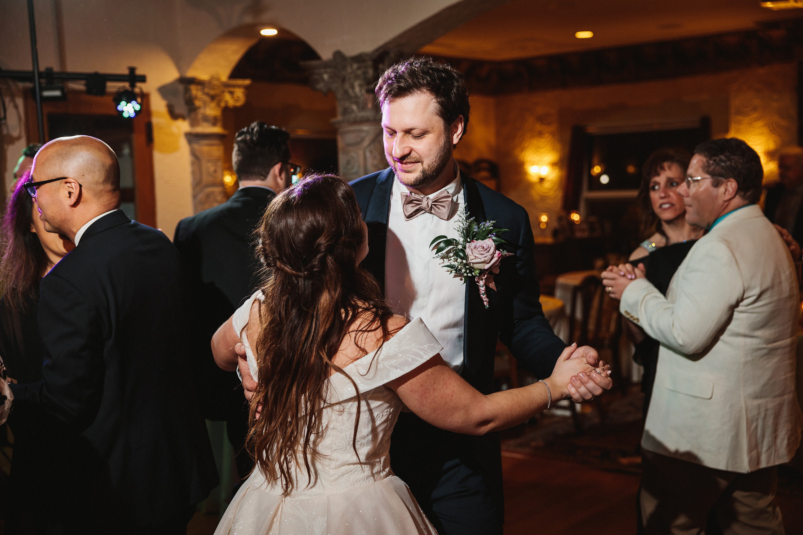 Vasilii & Samantha 04.30.2022. Wedding family event photographer in Chicago Nick Yushevich