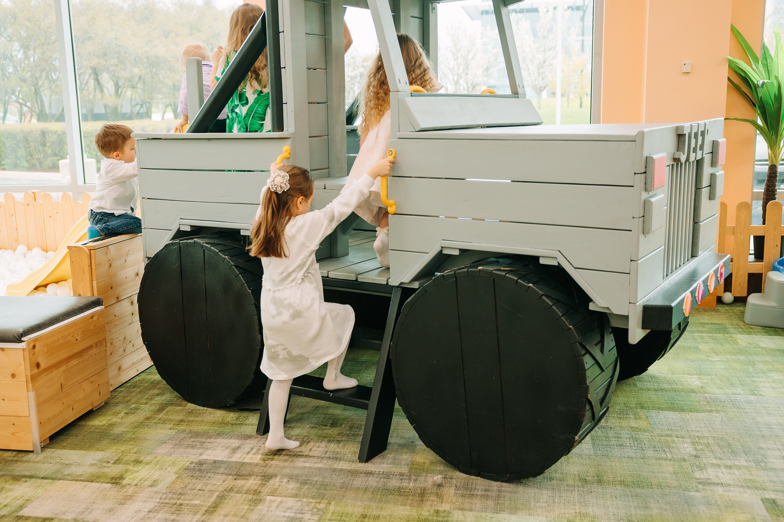 05.08.2022 First birthday. Wedding family event photographer in Chicago Nick Yushevich