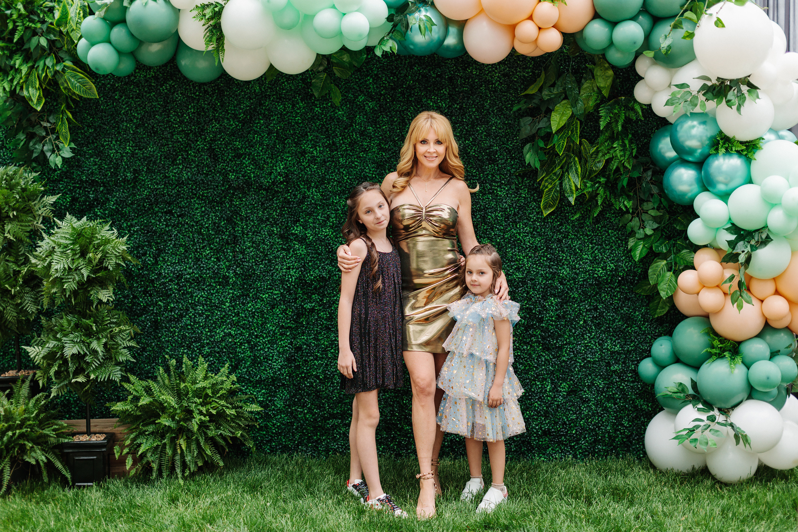 06.04.22 Graduation Party. Wedding family event photographer in Chicago Nick Yushevich