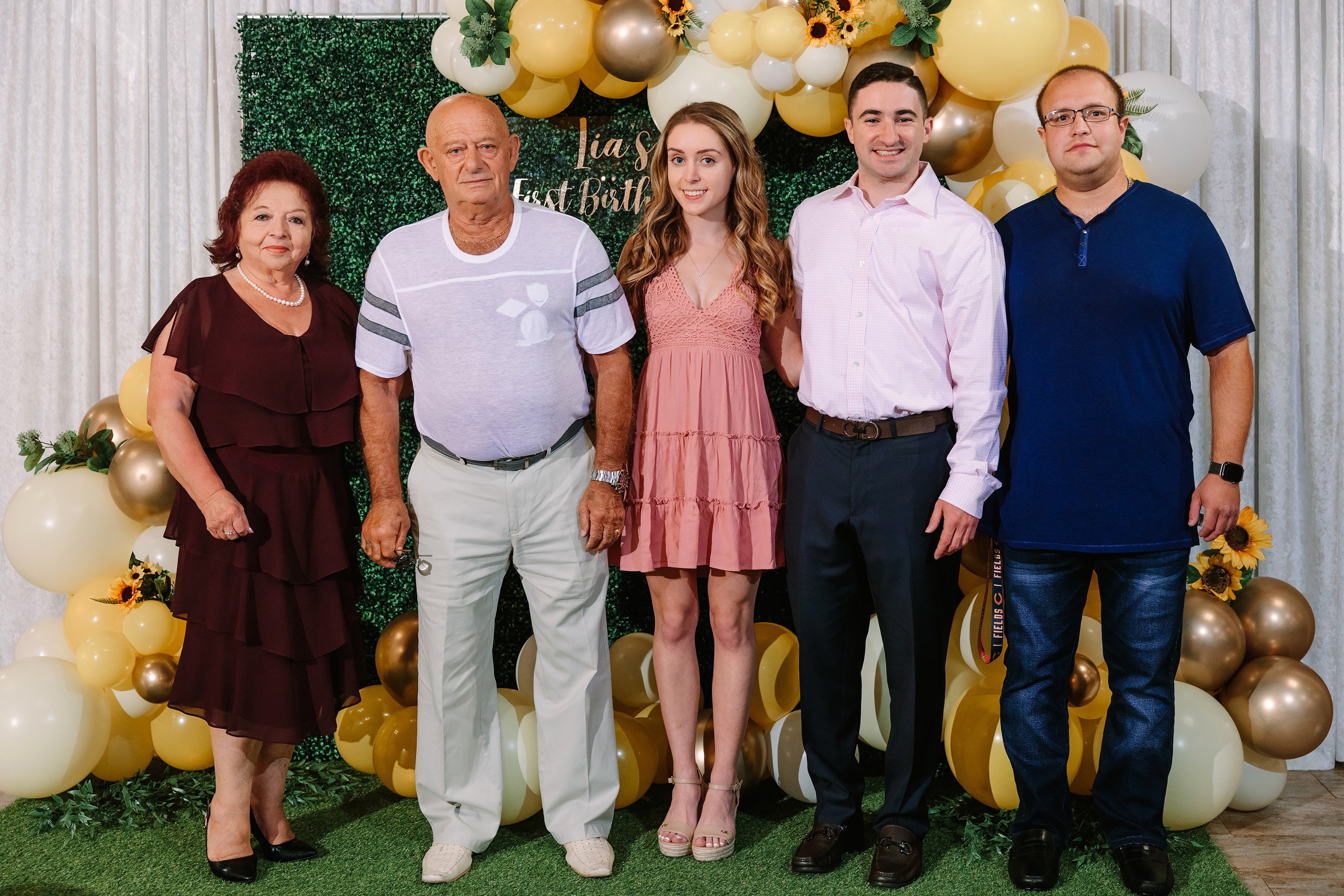 07.10.2022 First birthday. Wedding family event photographer in Chicago Nick Yushevich