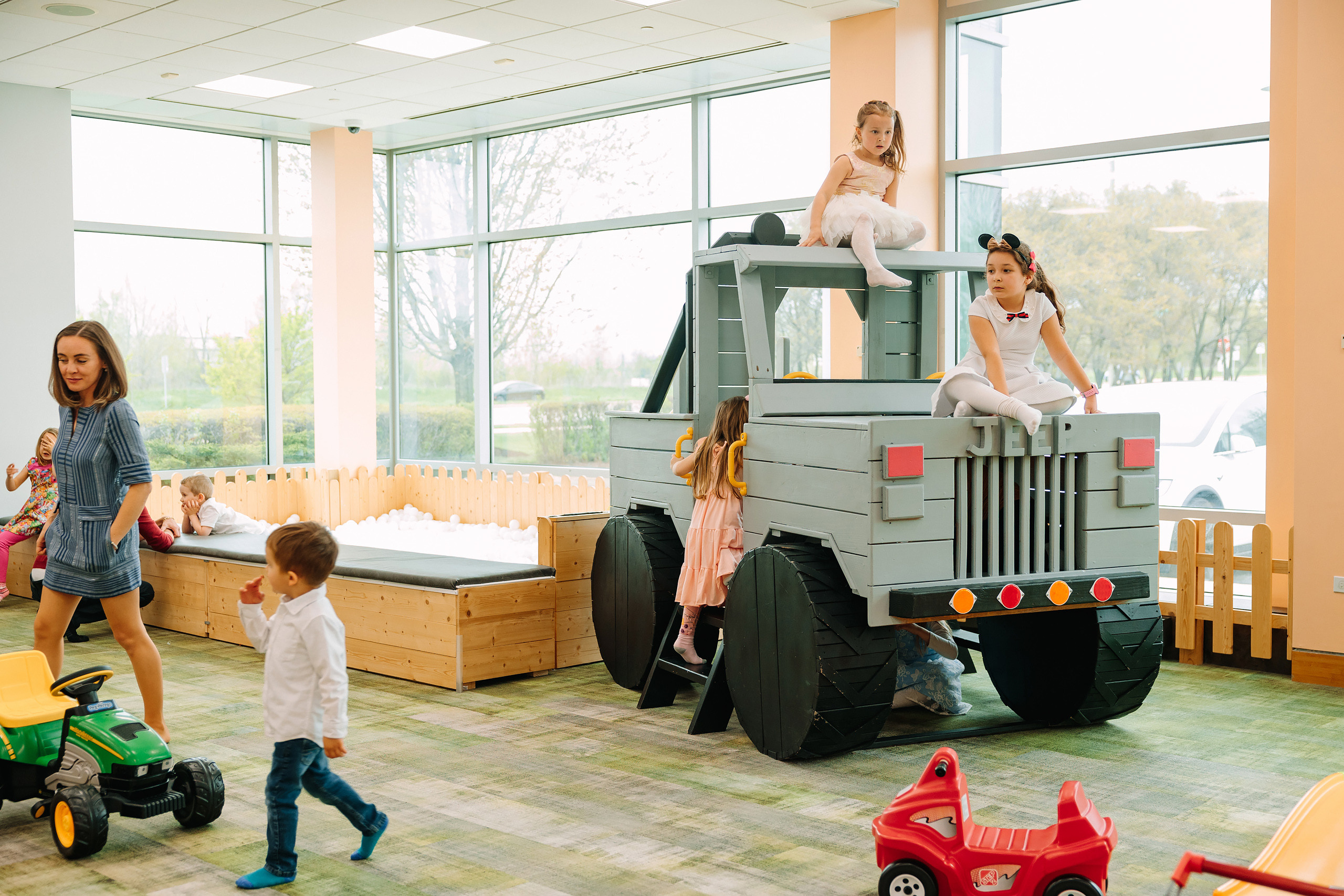 05.08.2022 First birthday. Wedding family event photographer in Chicago Nick Yushevich