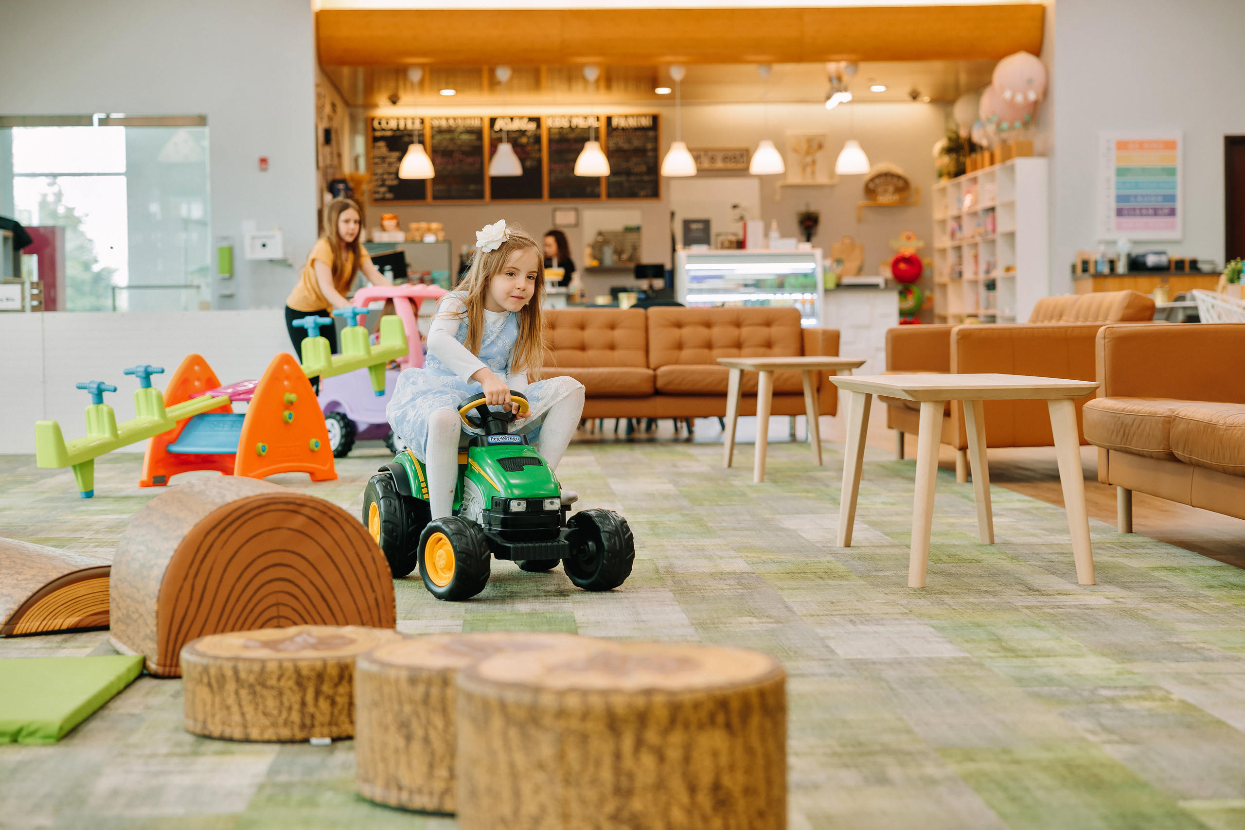 05.08.2022 First birthday. Wedding family event photographer in Chicago Nick Yushevich