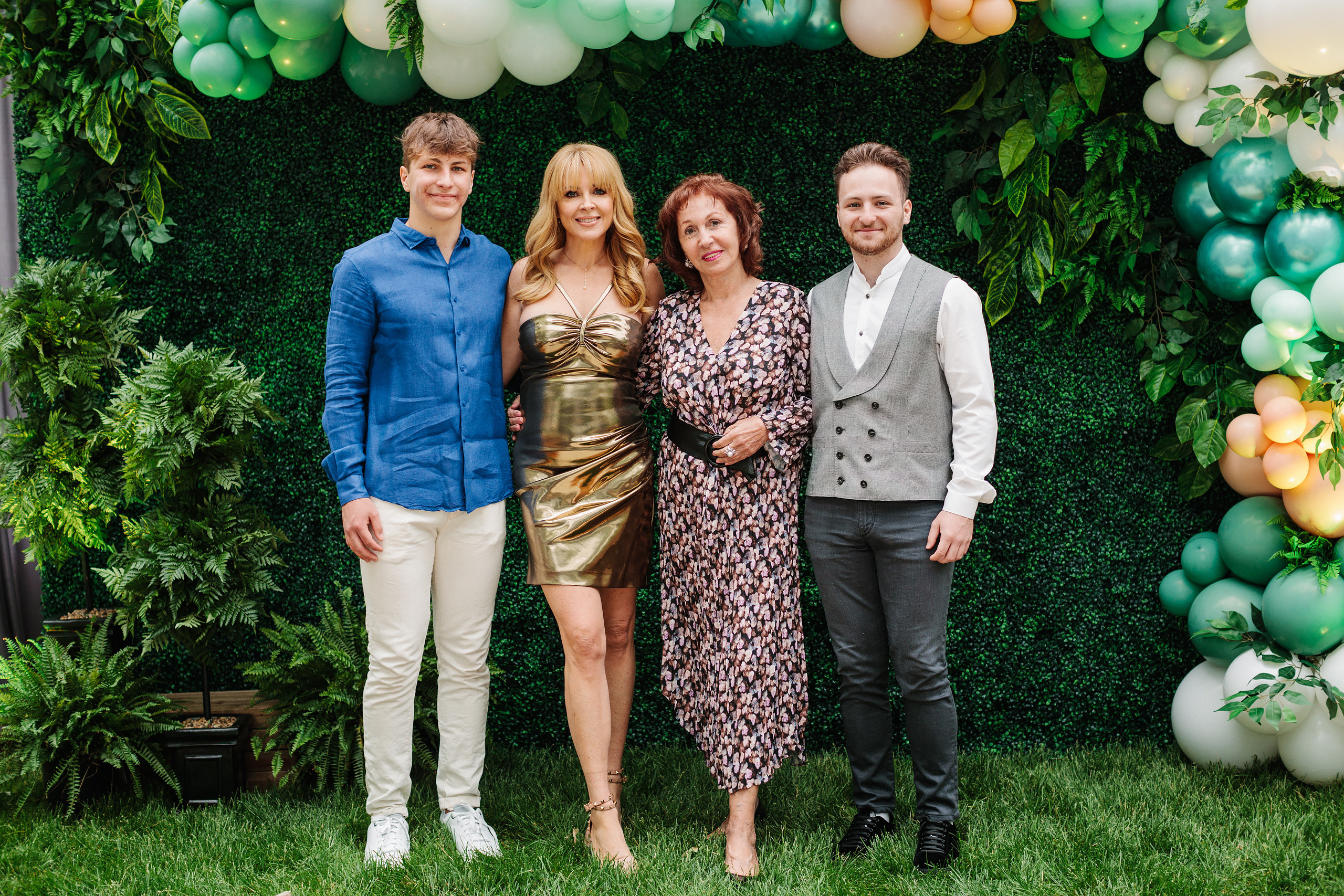 06.04.22 Graduation Party. Wedding family event photographer in Chicago Nick Yushevich