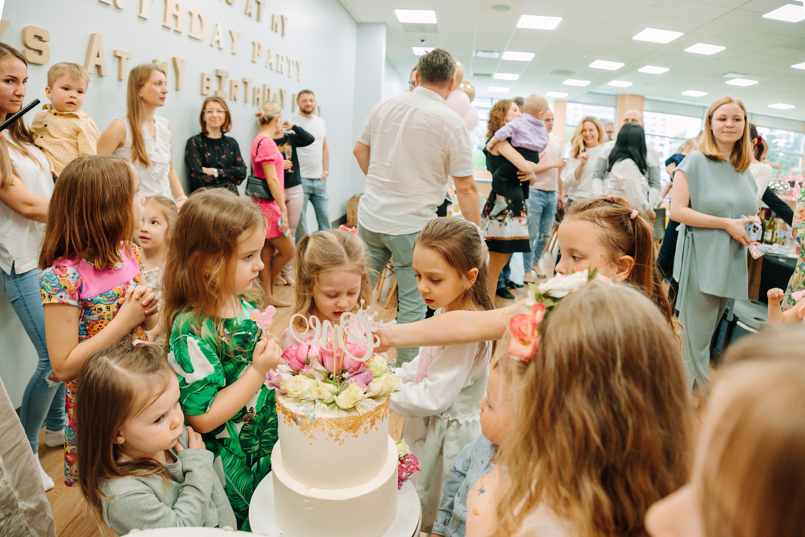 05.08.2022 First birthday. Wedding family event photographer in Chicago Nick Yushevich