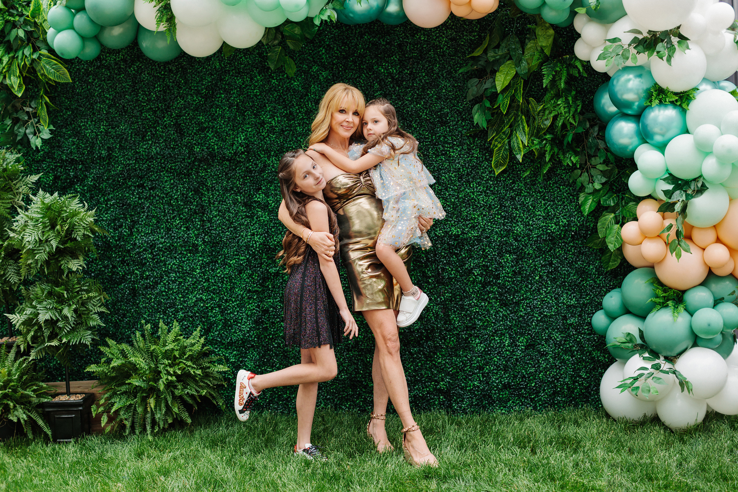 06.04.22 Graduation Party. Wedding family event photographer in Chicago Nick Yushevich