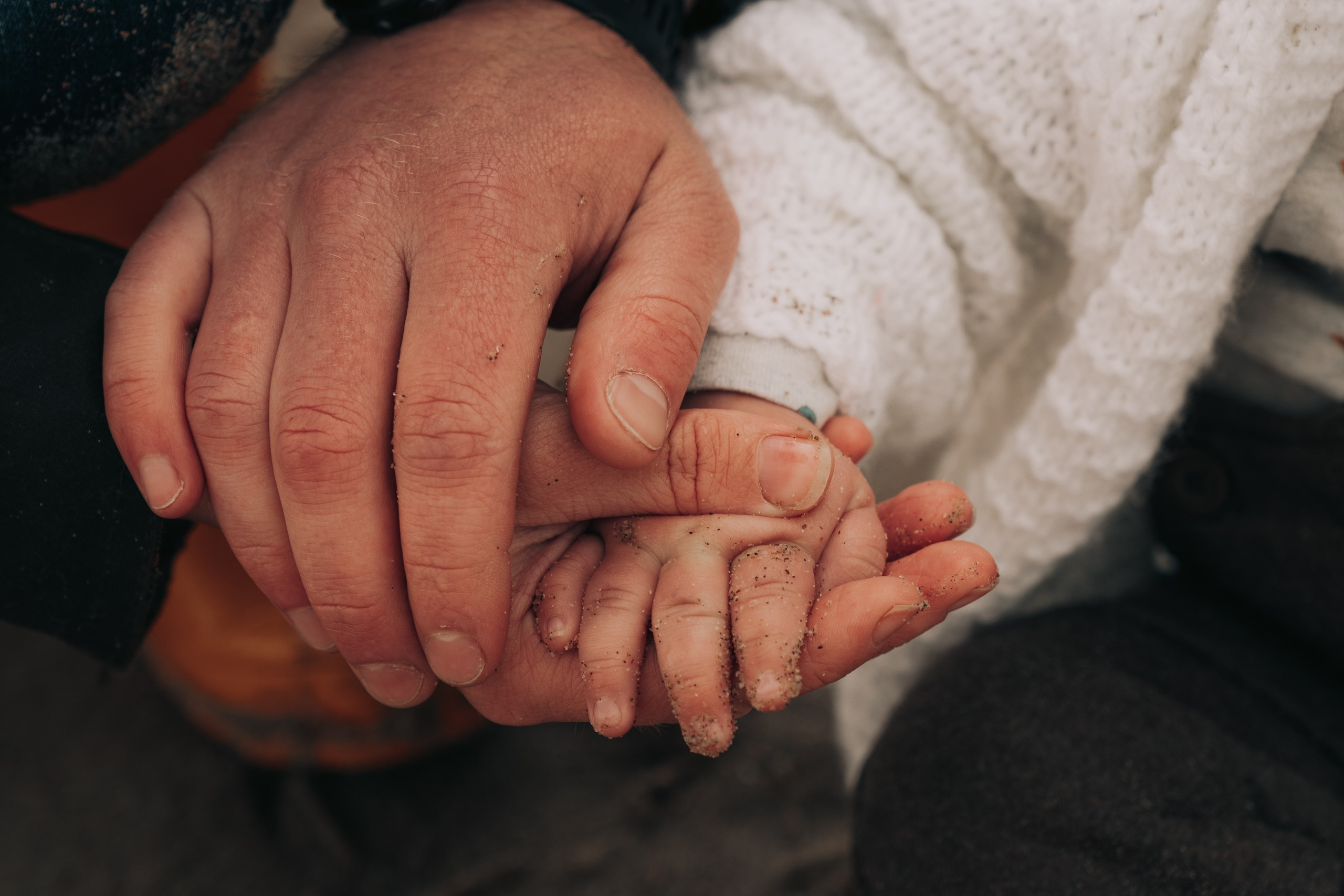 Family photo session on the Cresswell beach.