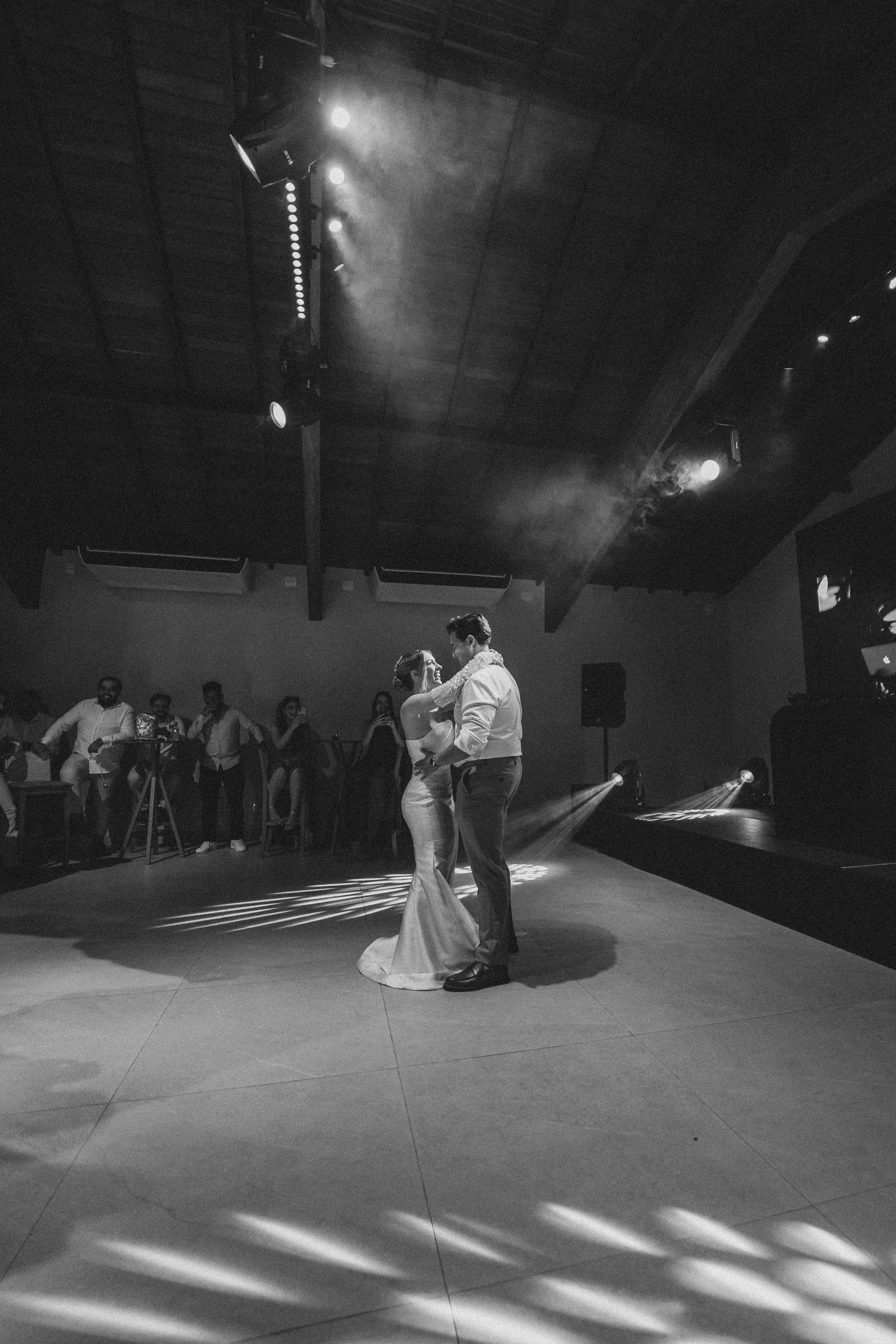 Leticia & Armado. O Casal Dos Noivos