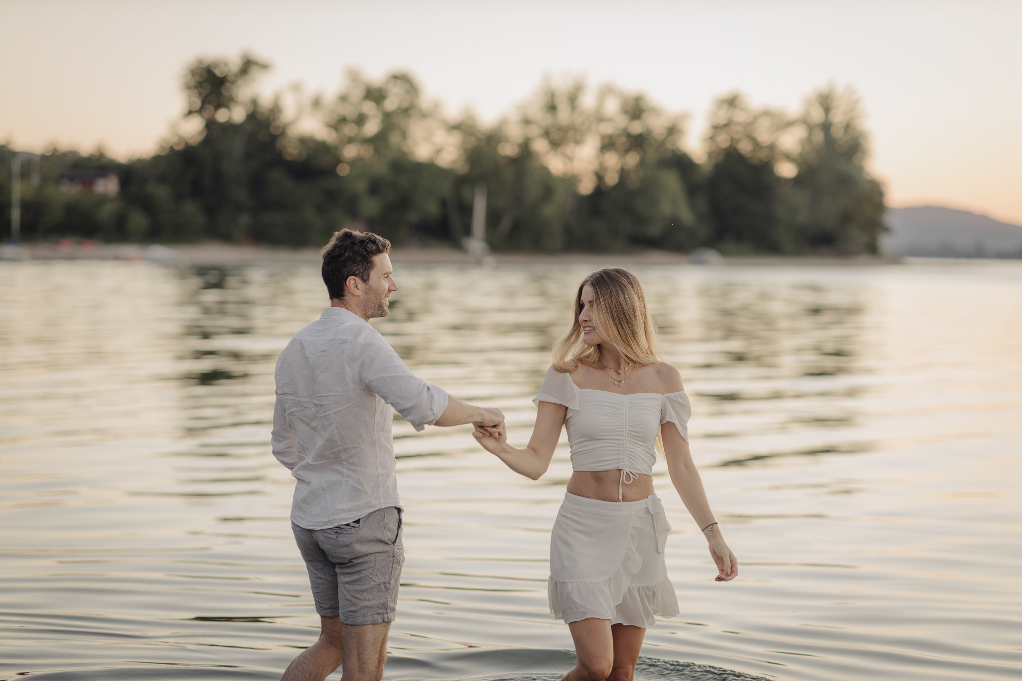 Verlobungsshooting Bodensee. Hochzeitsfotografie Schweiz