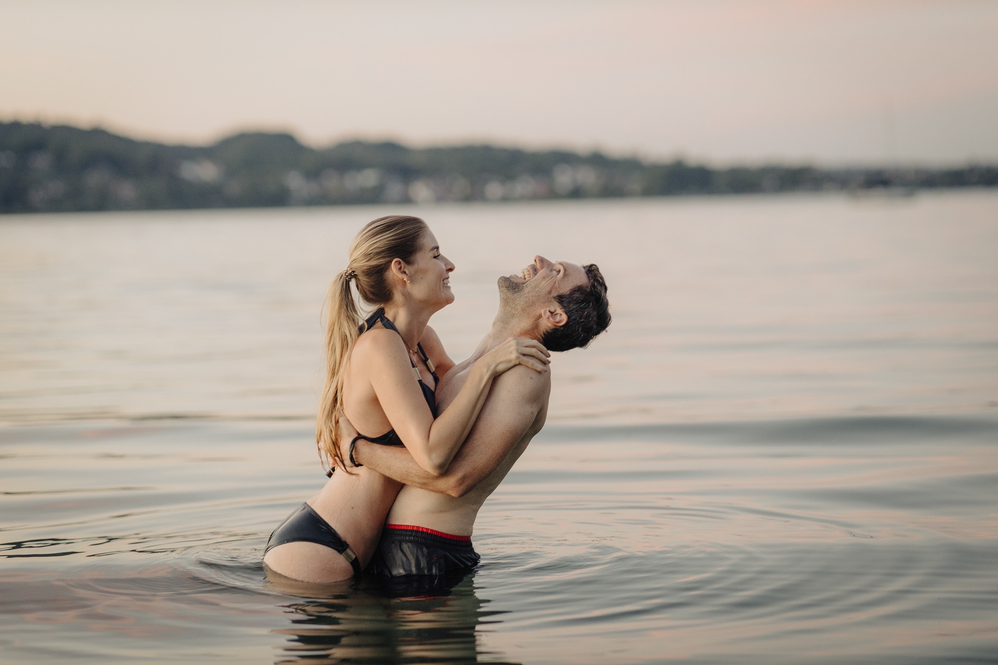 Verlobungsshooting Bodensee. Hochzeitsfotografie Schweiz