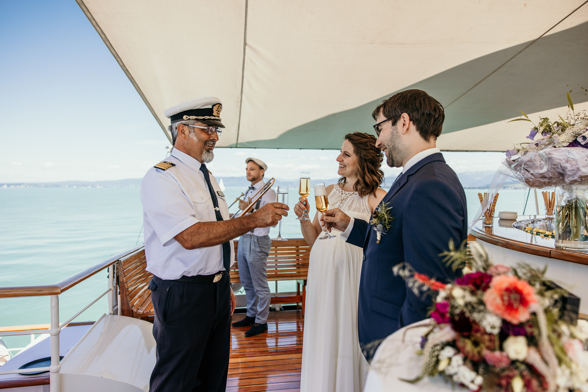 Hochzeit am Bodensee, Arbon, Schiff Hohentwiel. Hochzeitsfotografie Schweiz