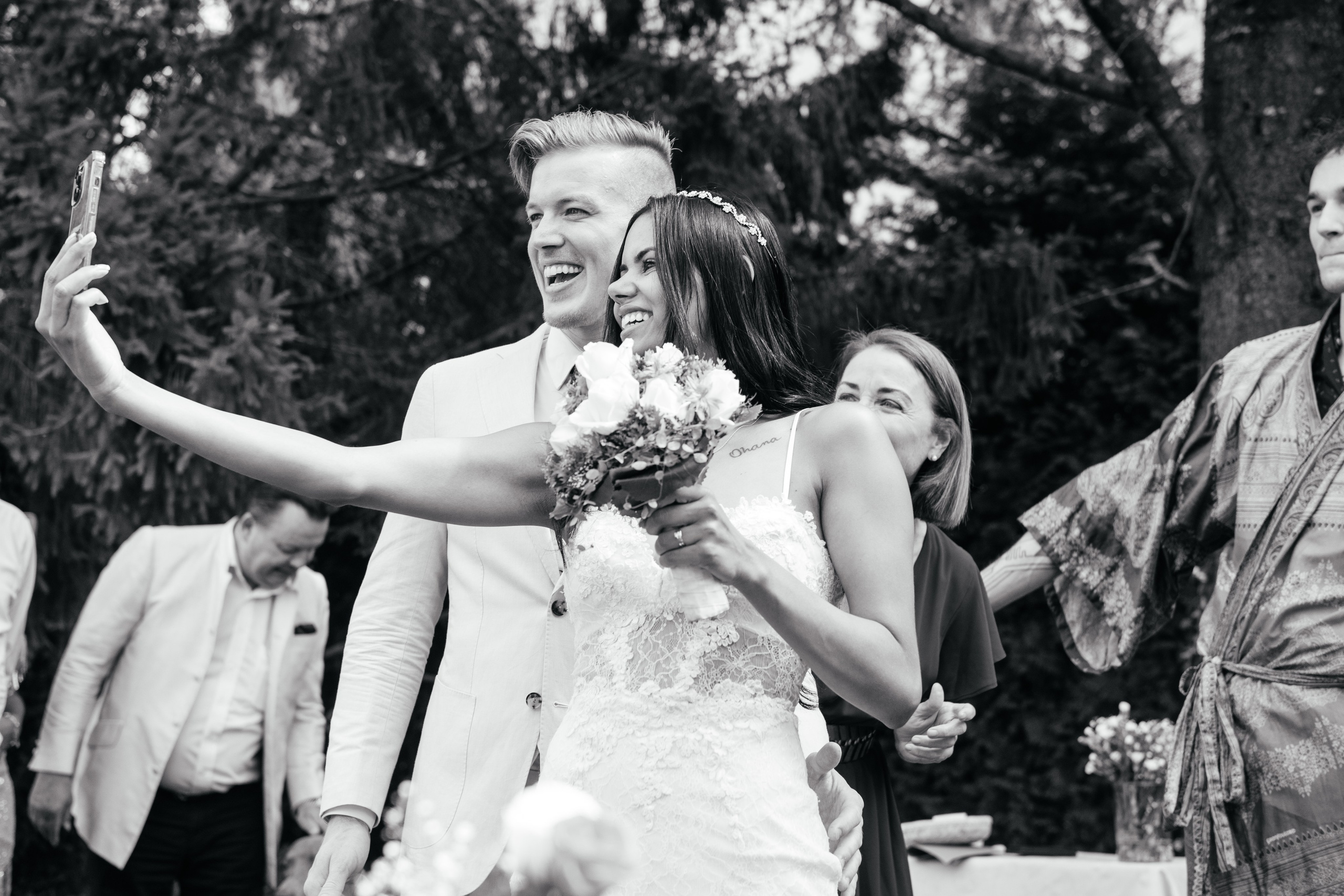 KAIANE & BENJAMIN Meilen, Switzerland. I am Elena Altendorfer. Wedding photographer in Zurich and Switzerland