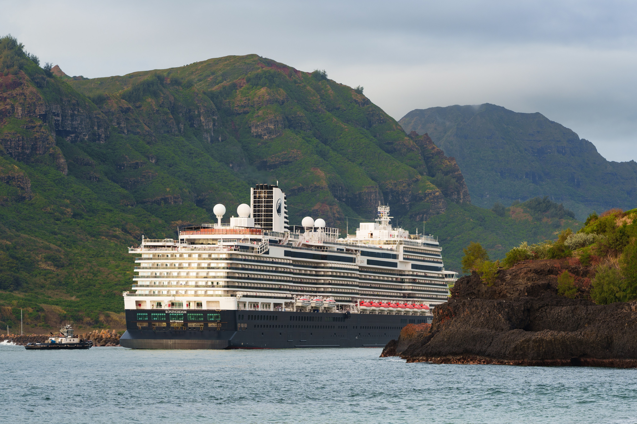 SHIPS. Awards winning photographer in Kauai, Hawaii
