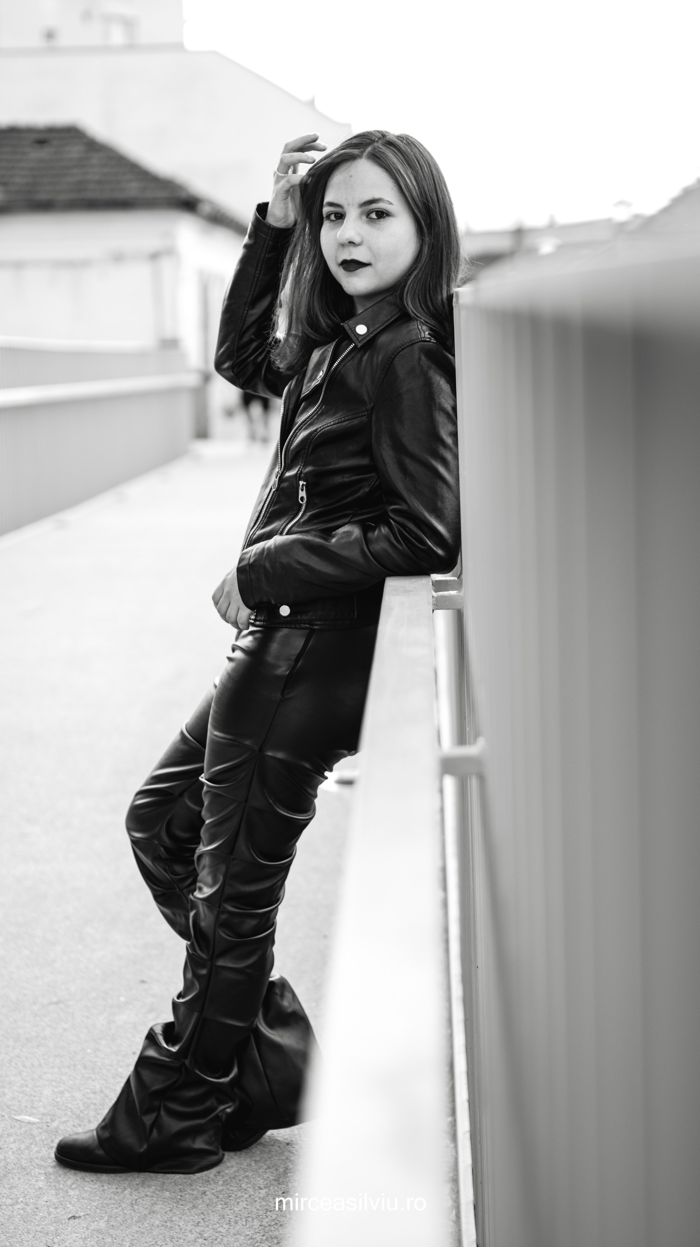 Ioana. Fotograf de portrete și evenimente din Cluj-Napoca. Ședințe foto individuale, nunți, botezuri și aniversări în Cluj și județul Cluj