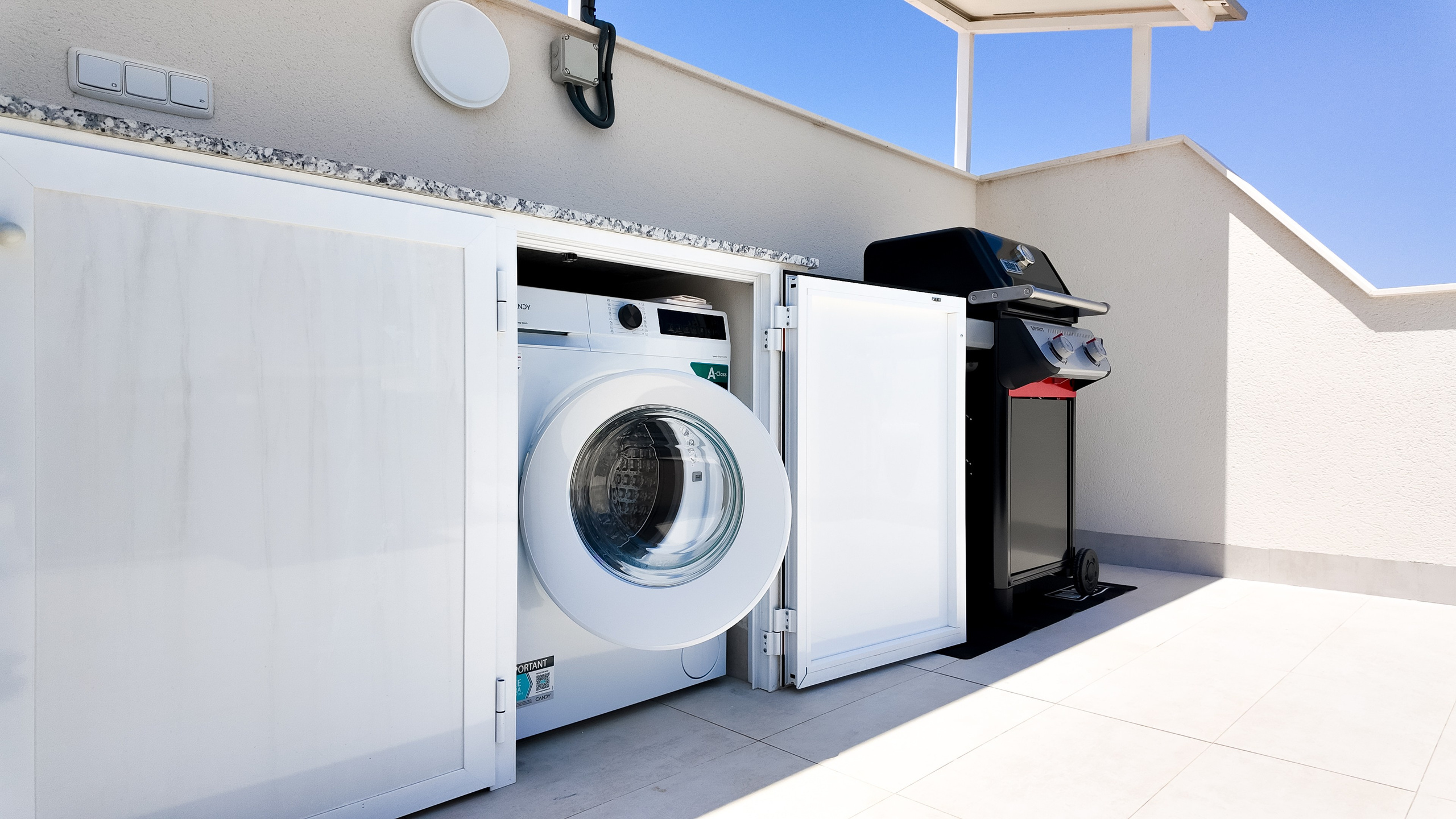 VILLA Luna I&M GROUP. Baby Beast