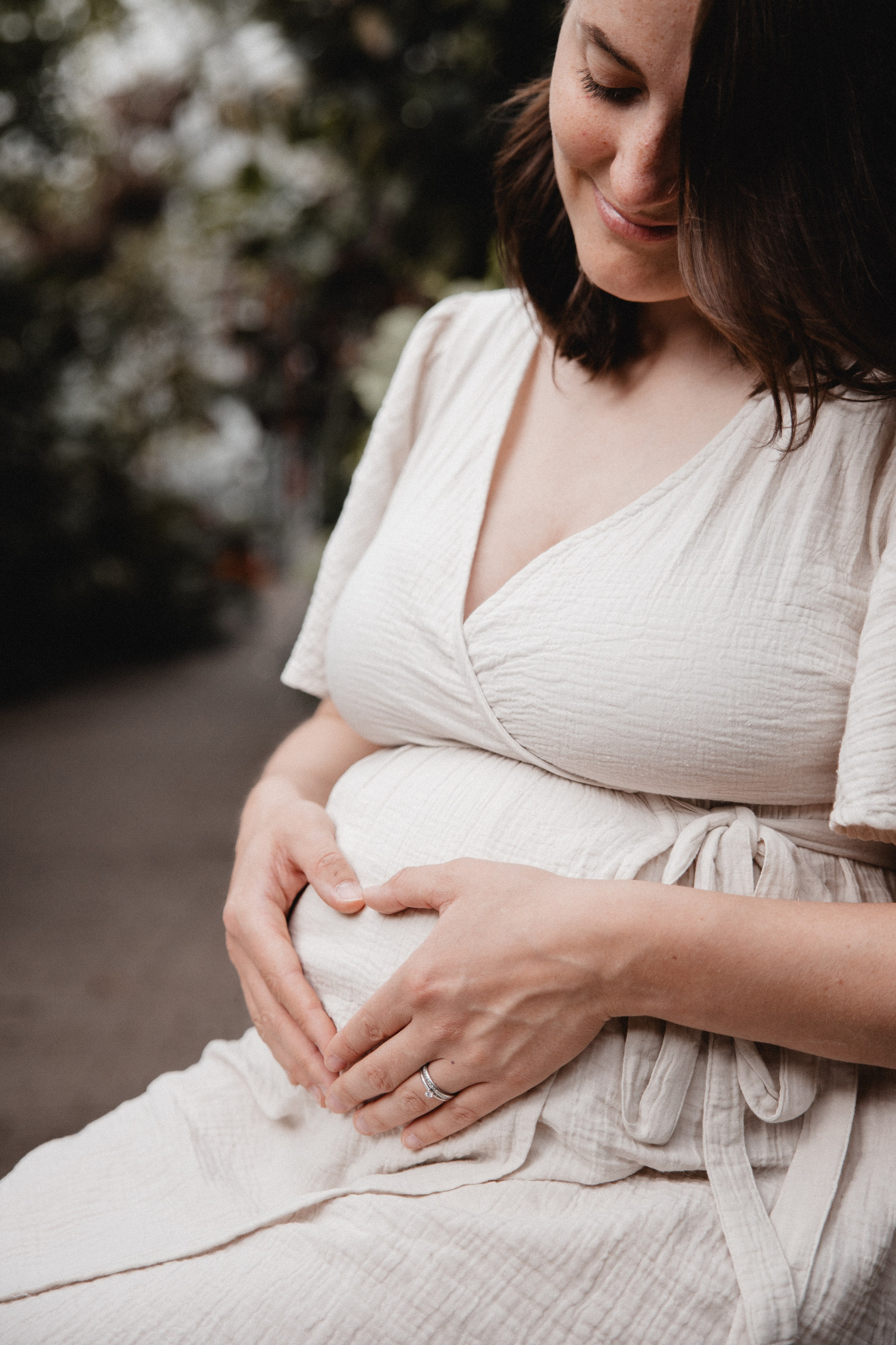 Babybauch Shooting im Botanischen Garten Bochum | Reiche Fotografie. Hochzeitsfotografin Bochum | Halyna Reiche Fotografie NRW