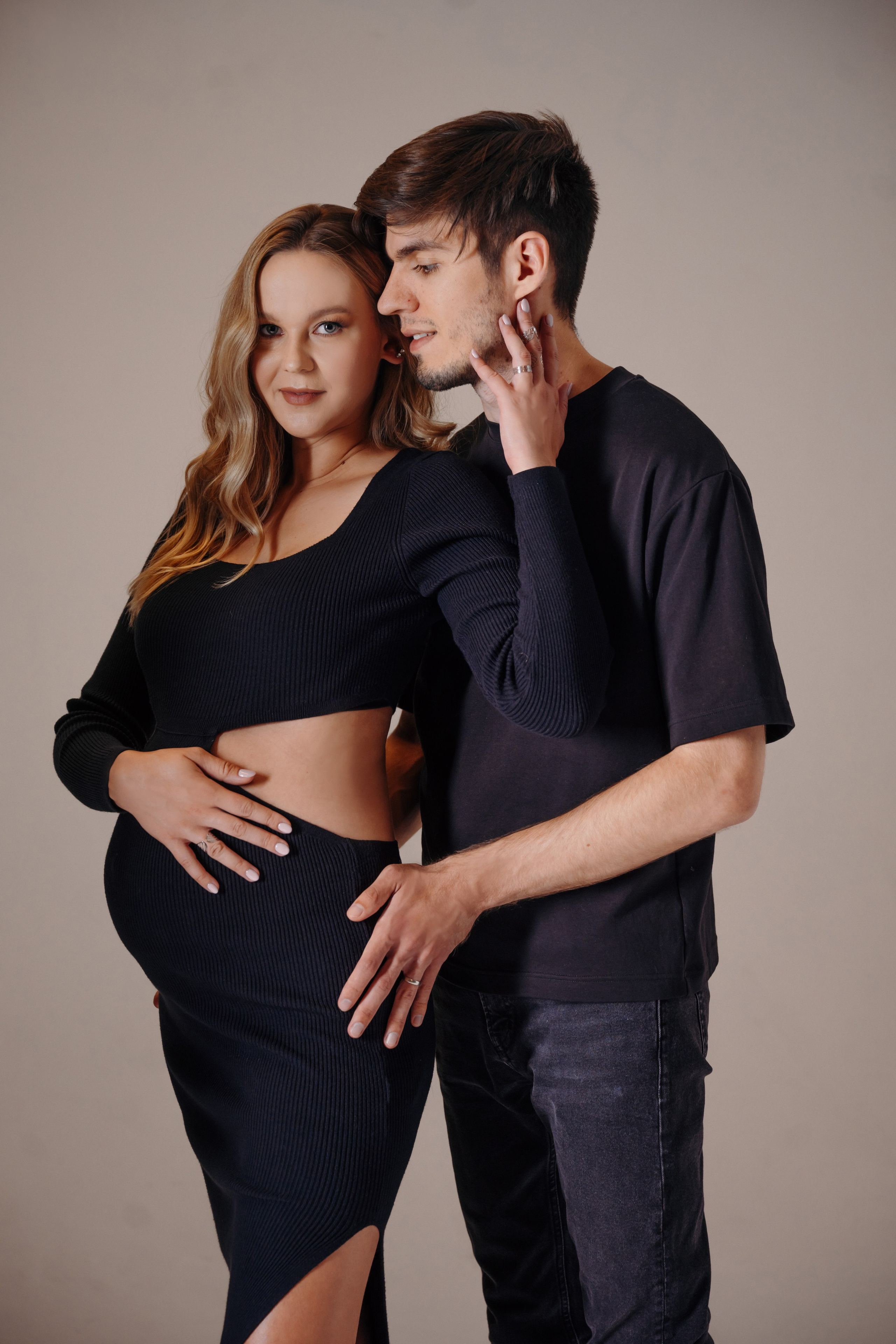 Maternity photo shoot. Pregnancy photo shoot. Wedding, maternity and family photographer in Charlotte Tasha Minn