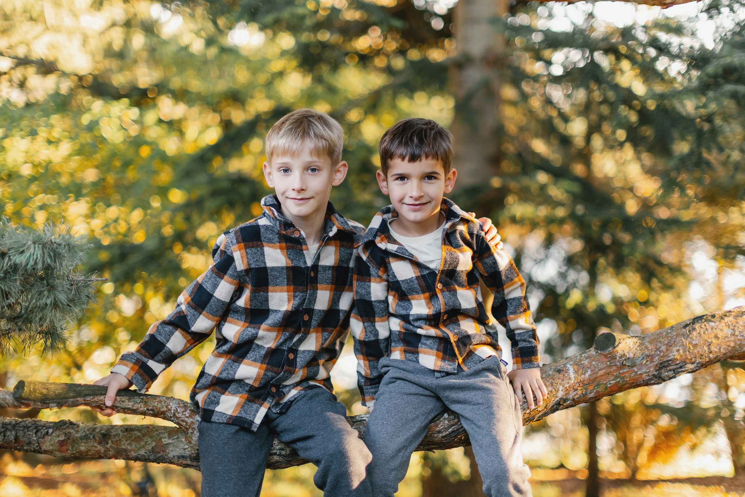 10.26.25 Family Photoshoot. Wedding family event photographer in Chicago Nick Yushevich