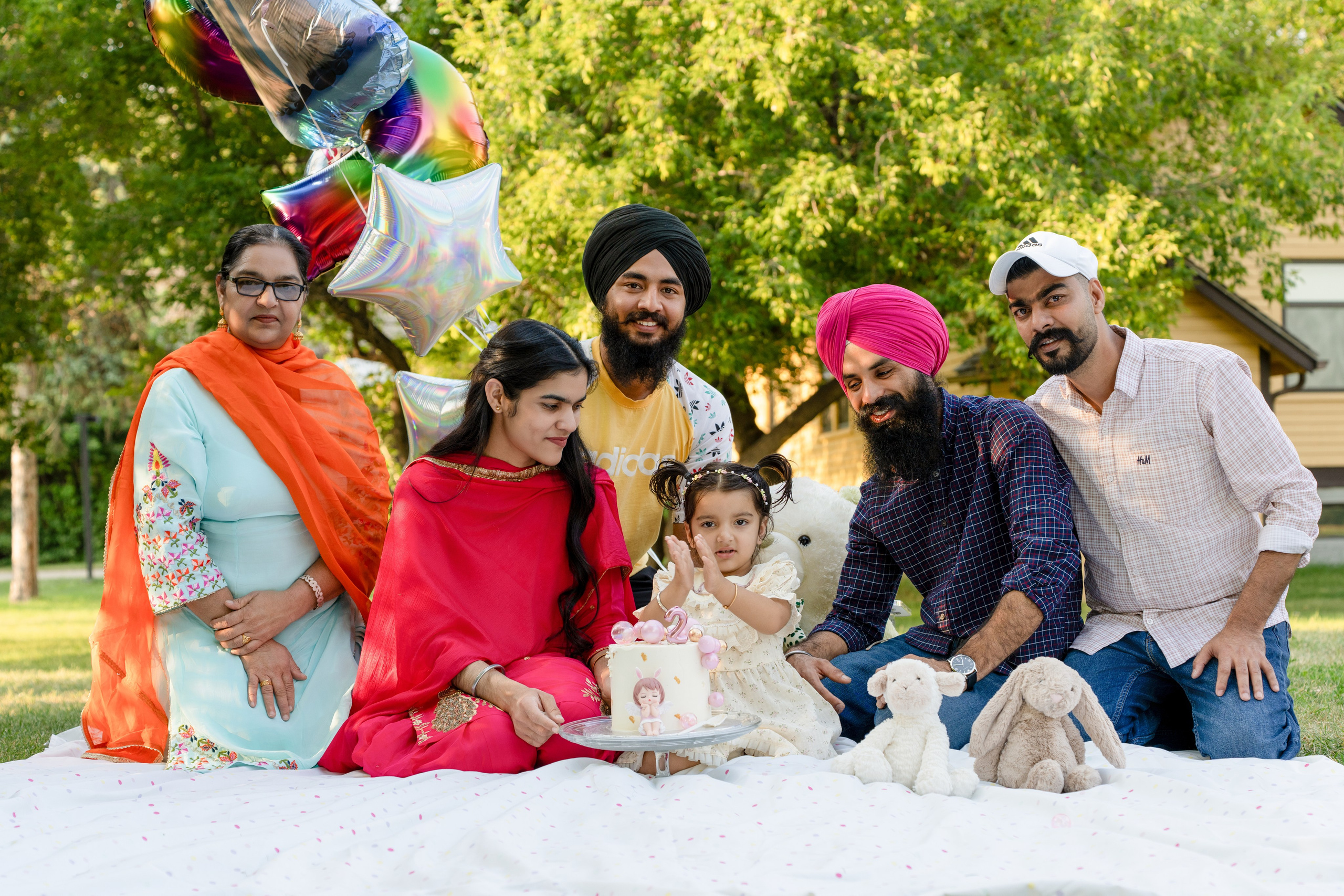 Sukhpinder Family. Engagement, Wedding & Family Photographer in Calgary | allo Photography