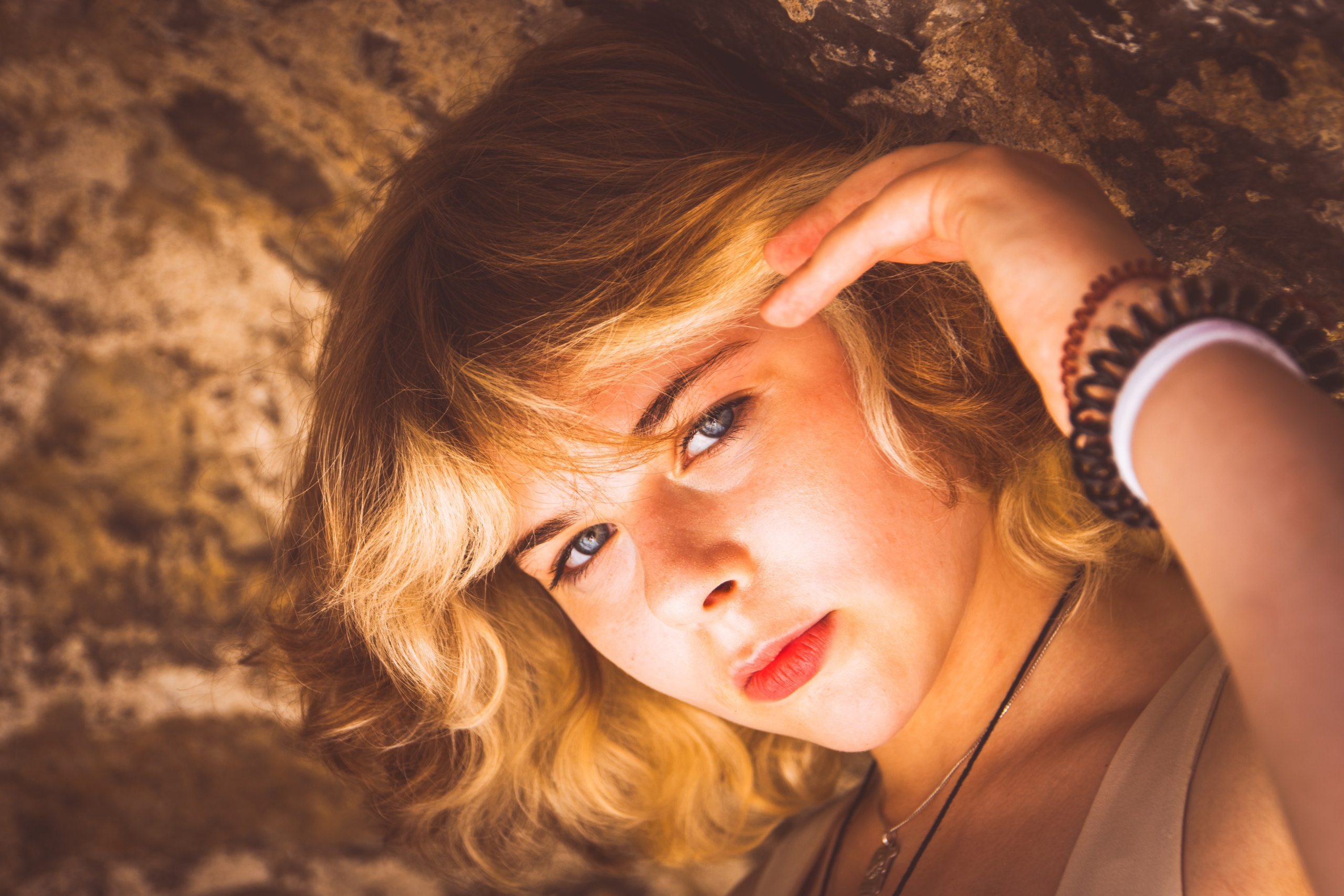 Lahe graatsia (Sonja). Nebula 25 — Fotod teie hingele