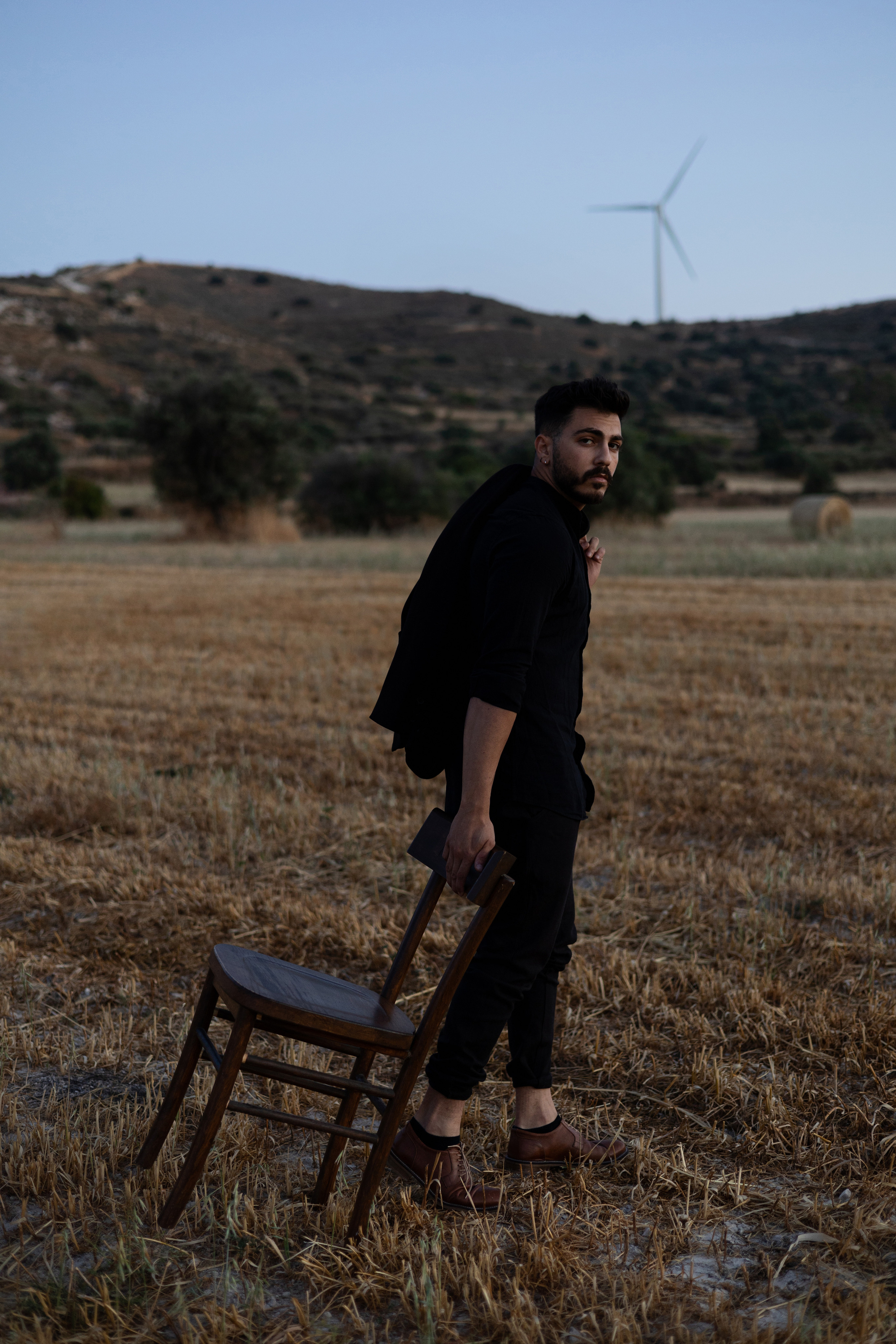 Modern Calm — Outdoor Male Portraits in Golden Light | Stylish, Minimal & Cinematic. Kristina Kozheltsova- Soulful Portrait&Lifestyle&Love Story Photographer in Leipzig, Germany