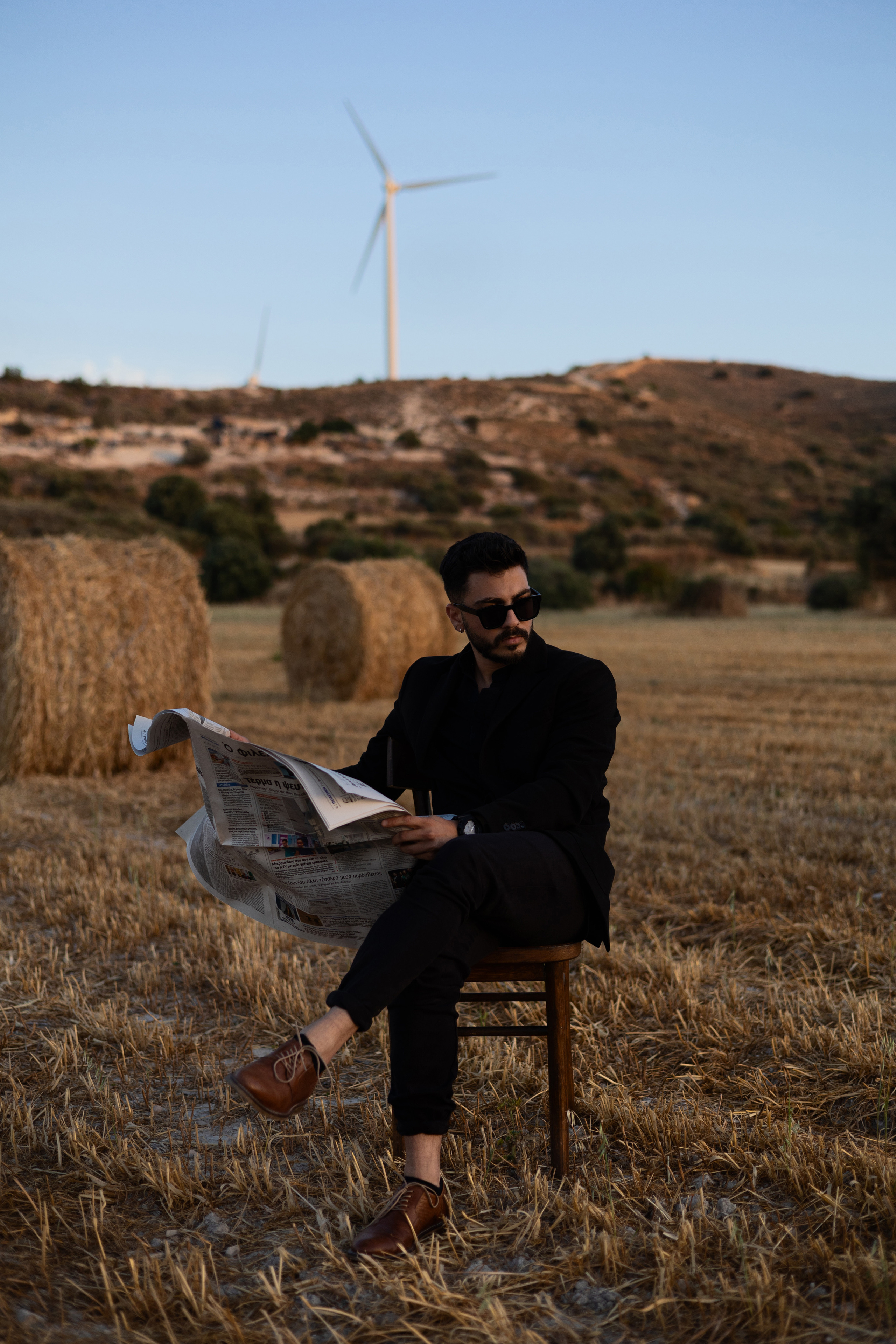 Modern Calm — Outdoor Male Portraits in Golden Light | Stylish, Minimal & Cinematic. Kristina Kozheltsova- Soulful Portrait&Lifestyle&Love Story Photographer in Leipzig, Germany